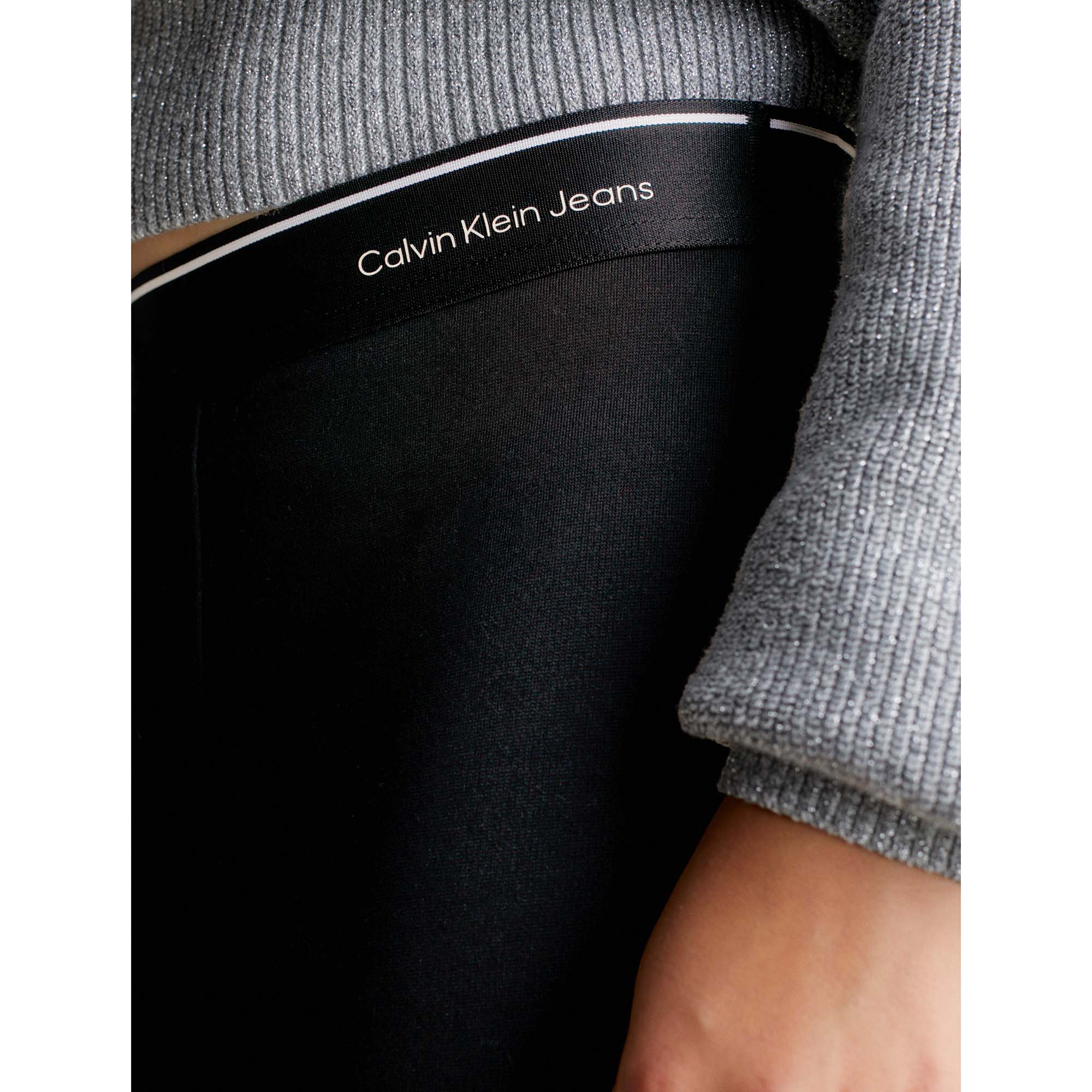 LOGO_TAPE_PUNTO_PANTS_CKIG0IG02292T_BEH_Image_4
