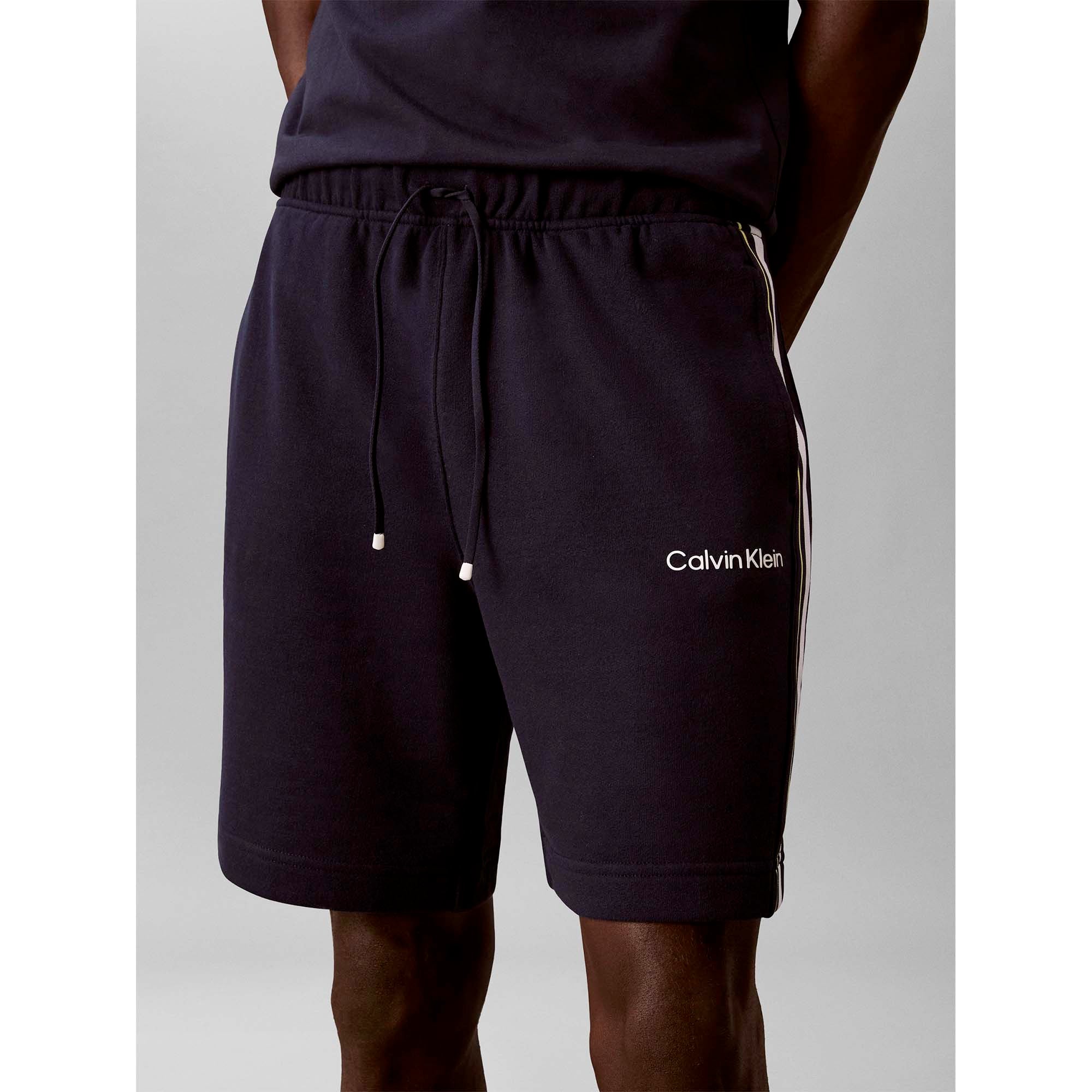 LOGO_TAPE_TERRY_SHOR_LVGMS6S801_0PP_Image_2