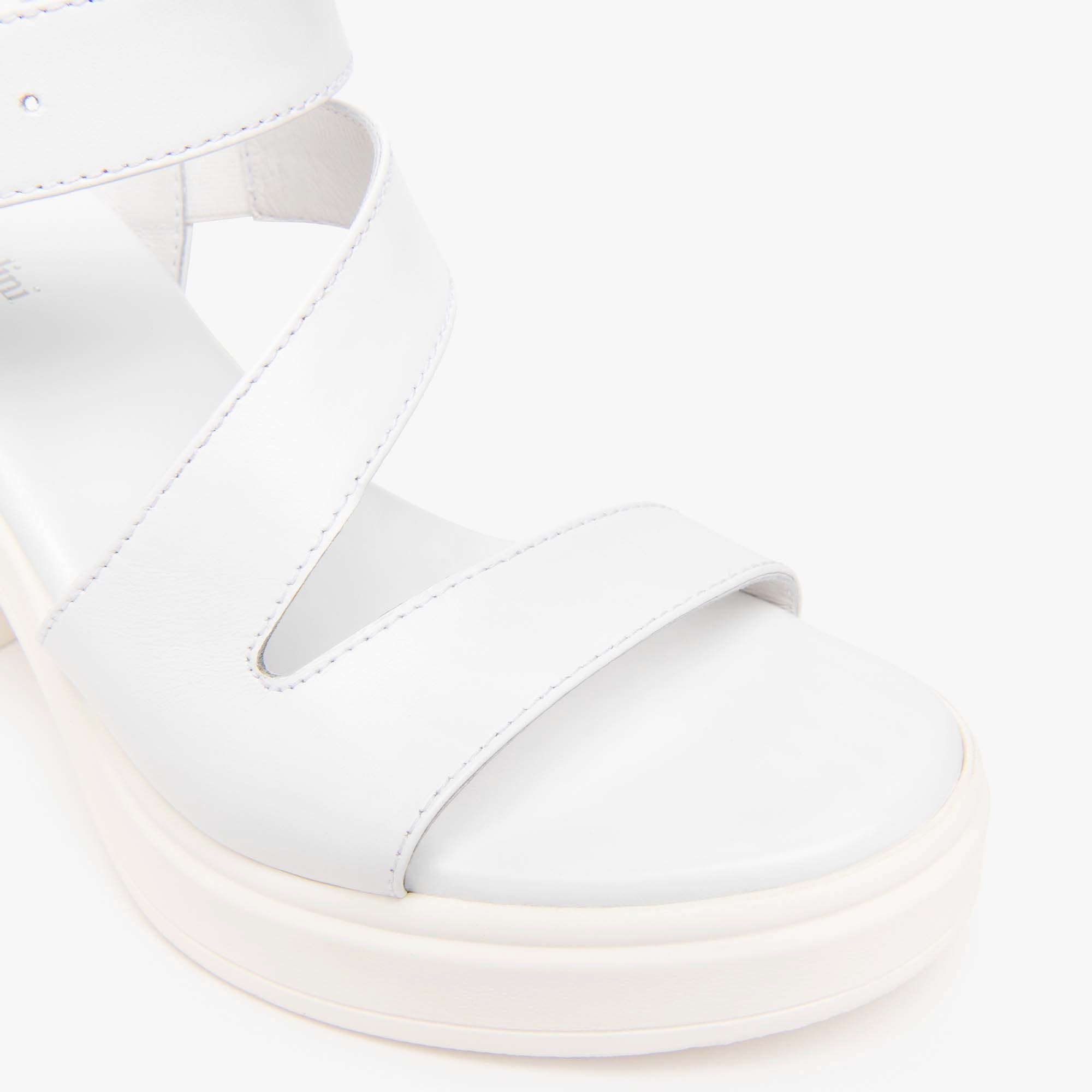 LOIRA_PUTOLOSAINS_E616080D_707_Image_3