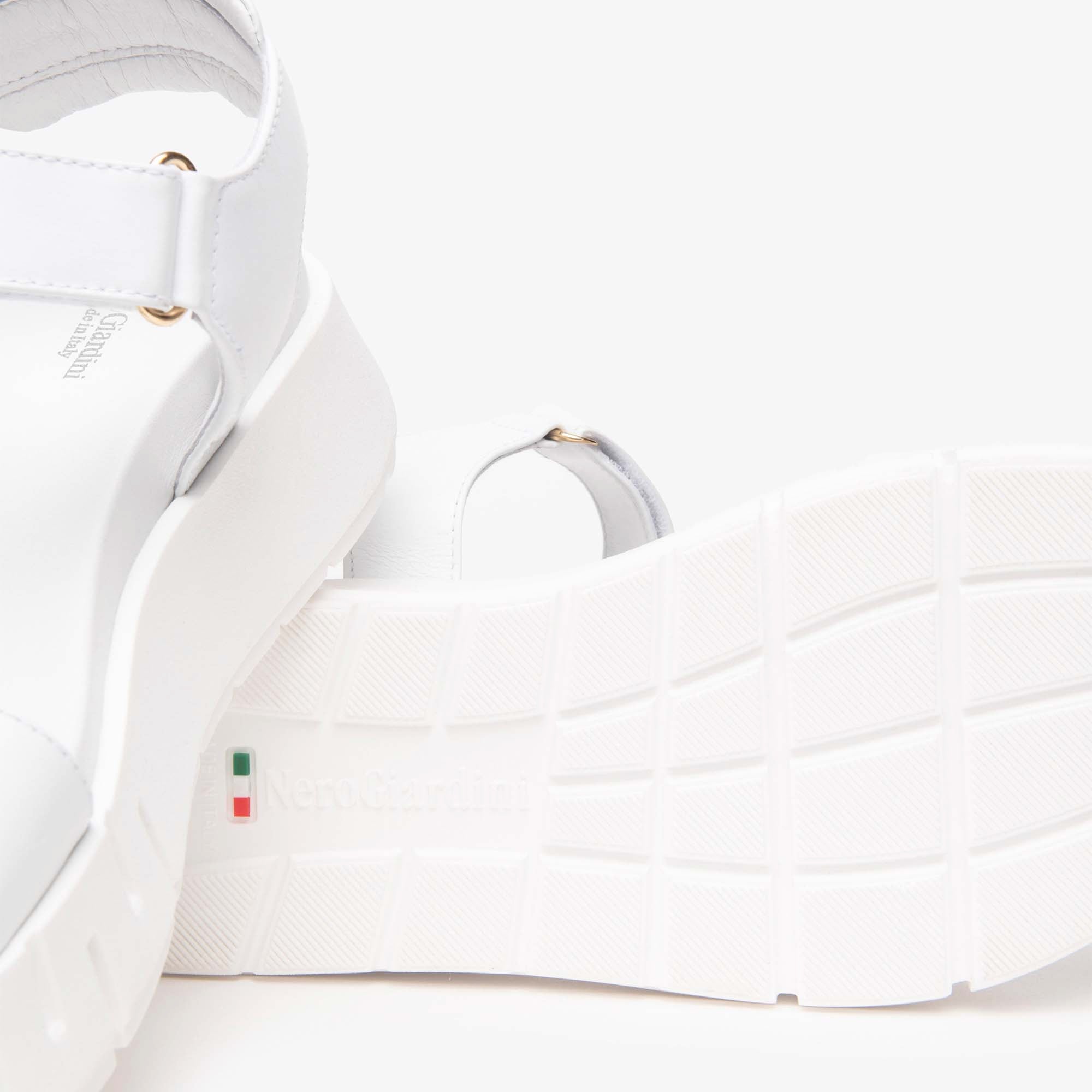 LOIRA_TBRILL_PLATINO_6074_TR_VENEZIA_8066_LIGH_E410707D_707_Image_5