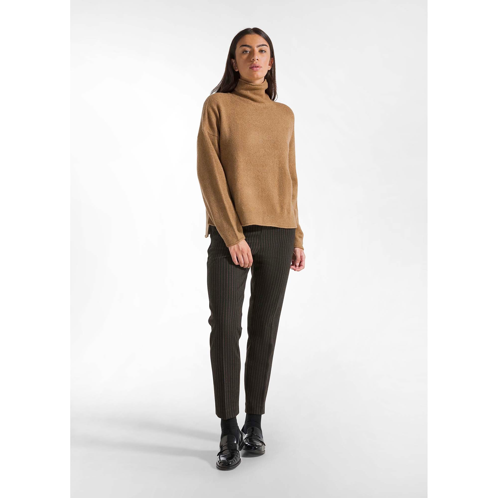 LOUNGE_HIGH_NECK_SWEATER_D12211_26117_Image_2