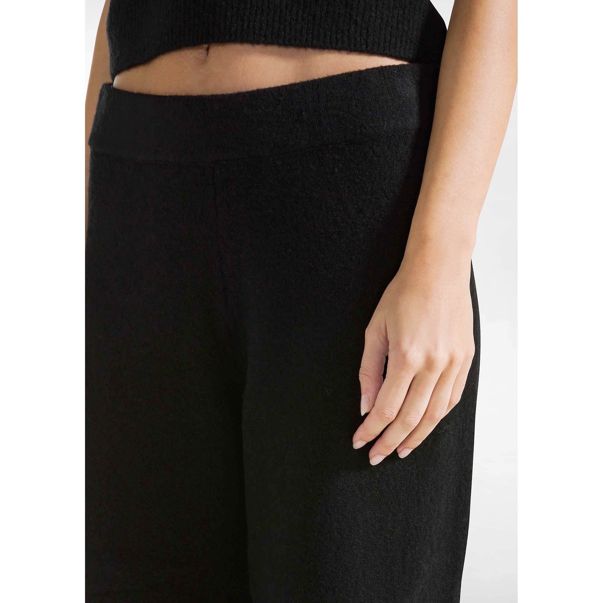 LOUNGE_KNITTED_CARROT-FIT_PANTS_D12205_10009_Image_5