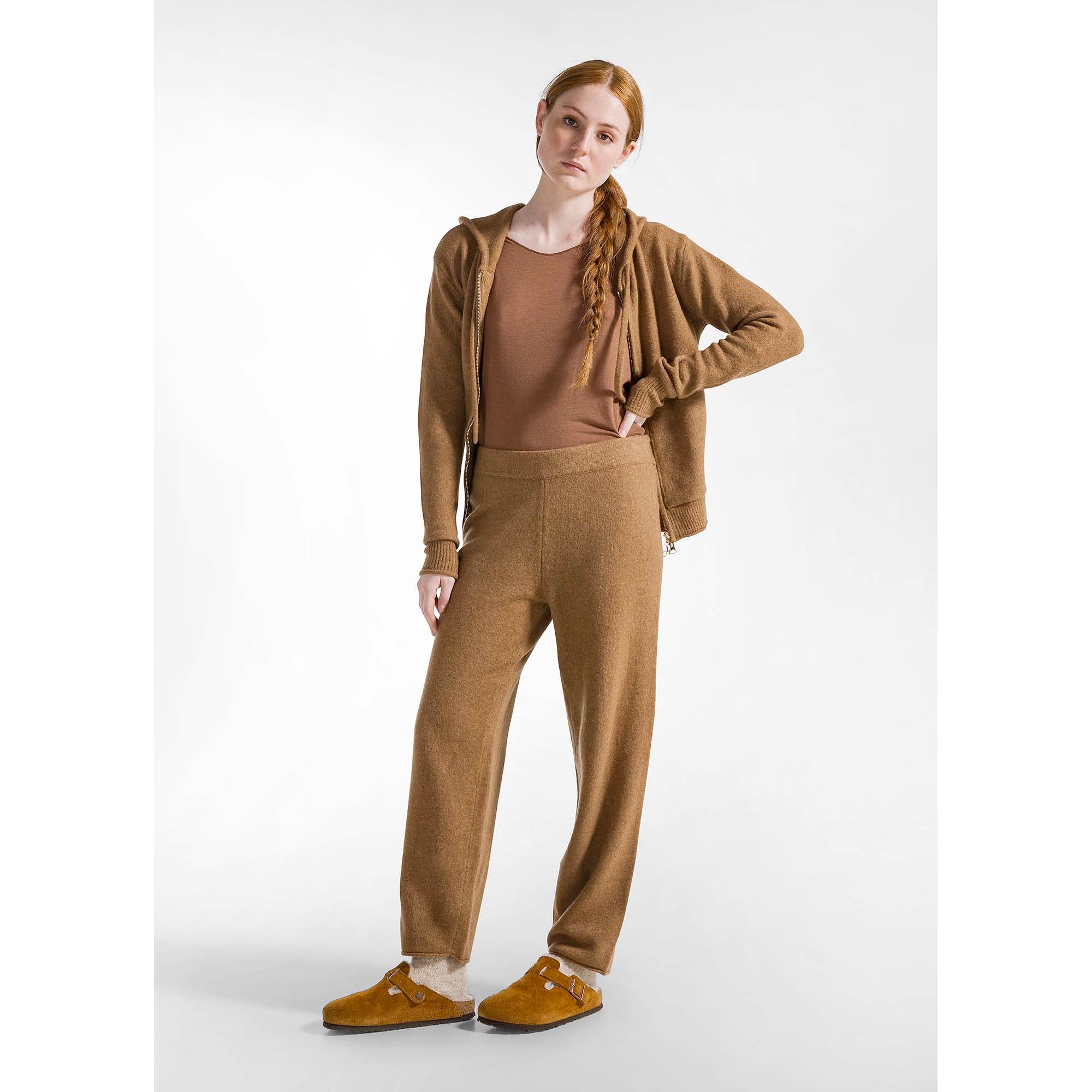 LOUNGE_KNITTED_CARROT-FIT_PANTS_D12205_26117_Image_2