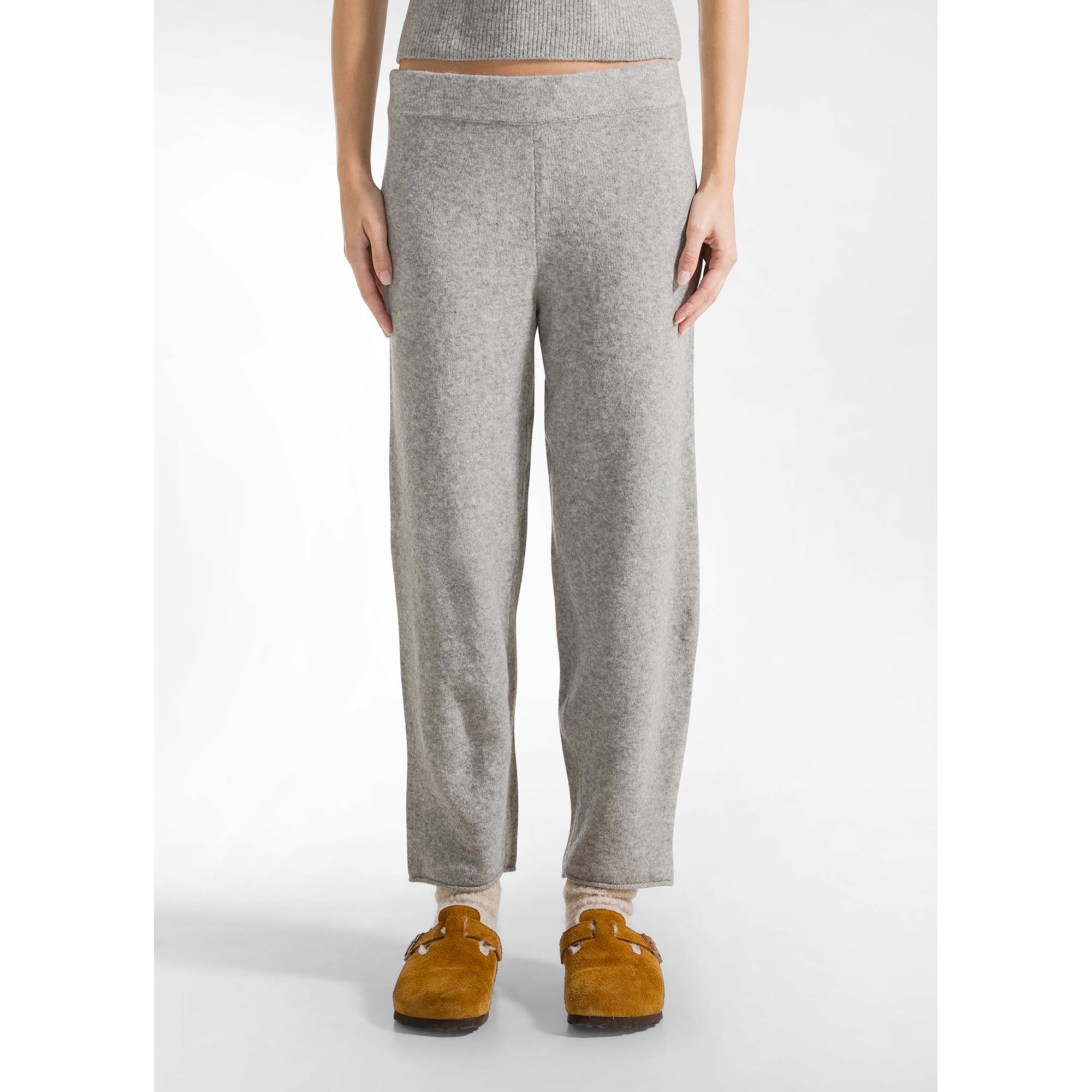 LOUNGE_KNITTED_CARROT-FIT_PANTS_D12205_43800_Image_3