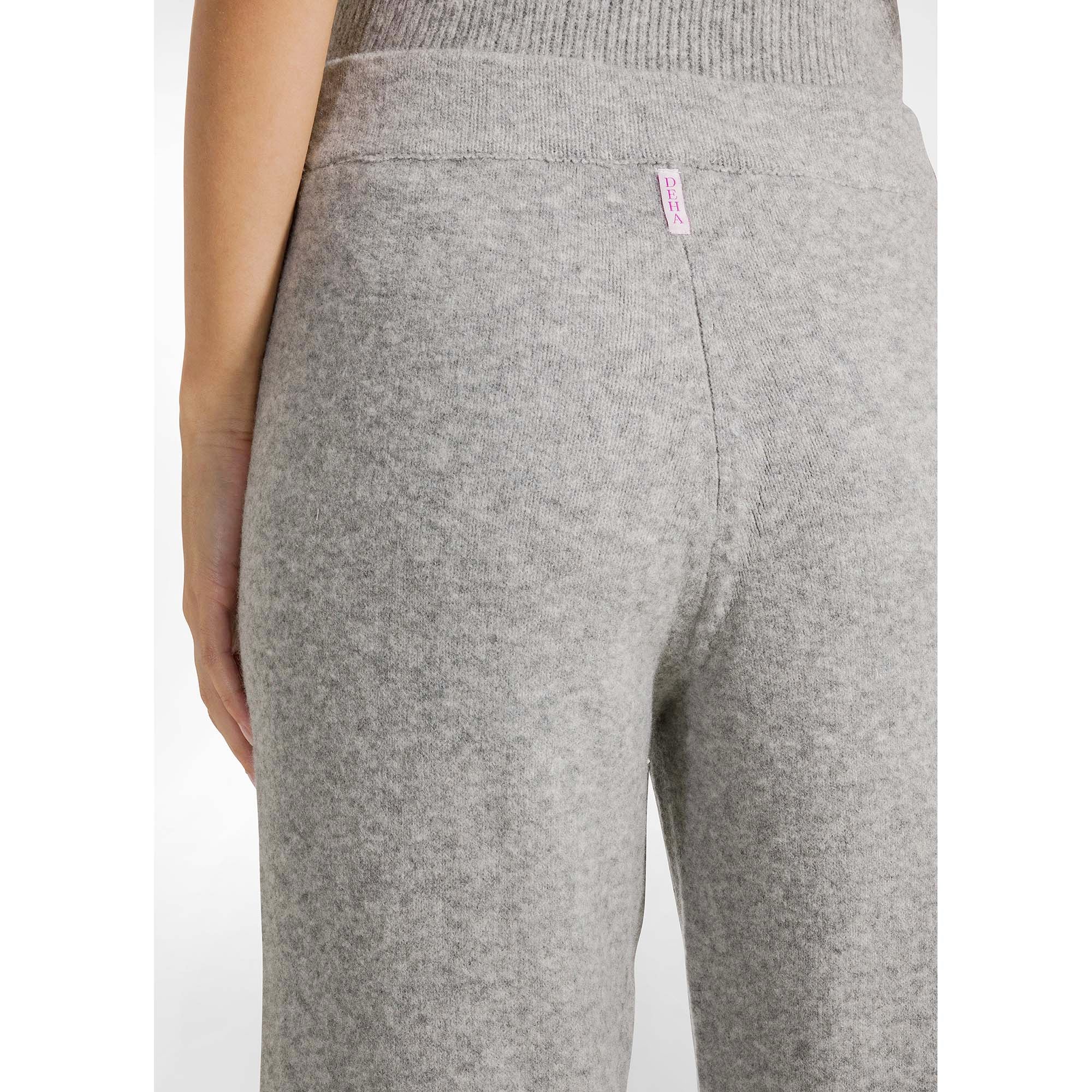 LOUNGE_KNITTED_CARROT-FIT_PANTS_D12205_43800_Image_5