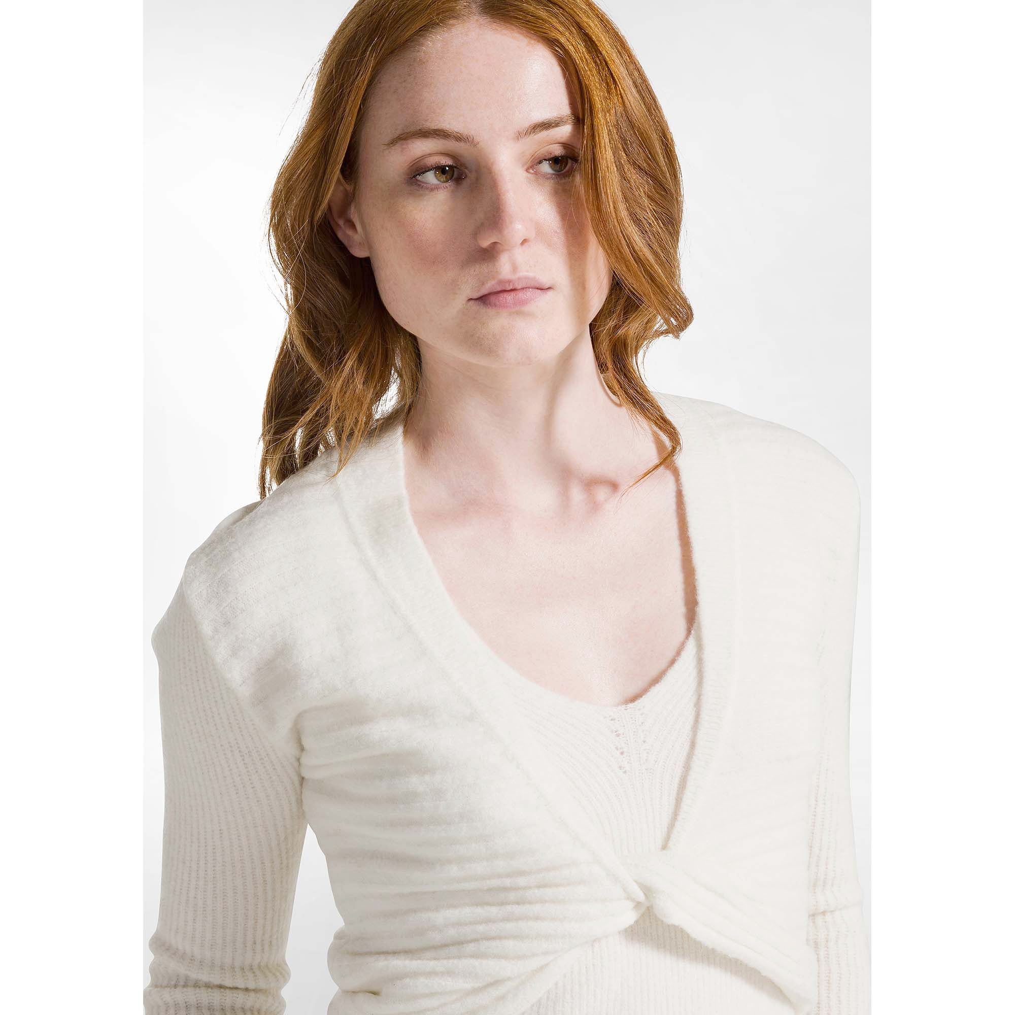 LOUNGE_KNITTED_SLIM_FIT_TOP_D12212_18001_Image_4