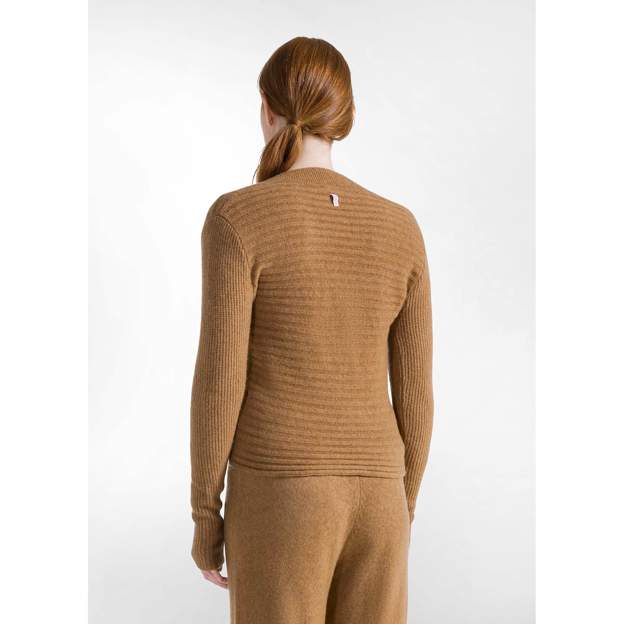 LOUNGE_KNITTED_SLIM_FIT_TOP_D12212_26117_Image_3