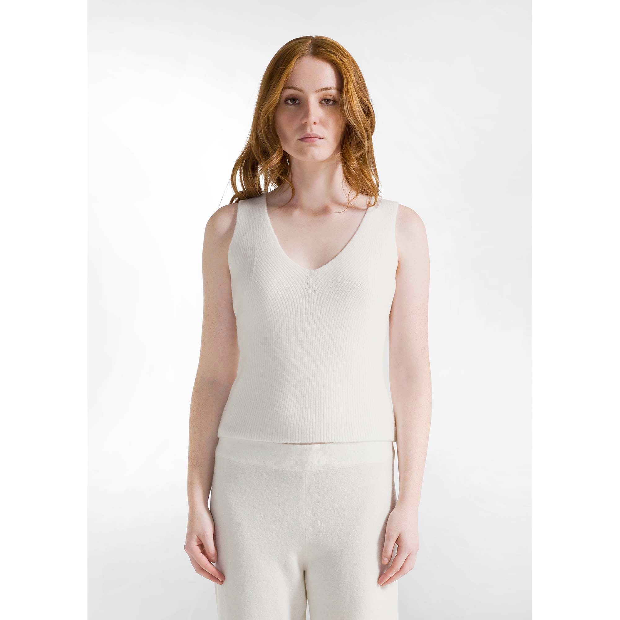 LOUNGE_KNITTED_TOP_D12202_18001_Image_2