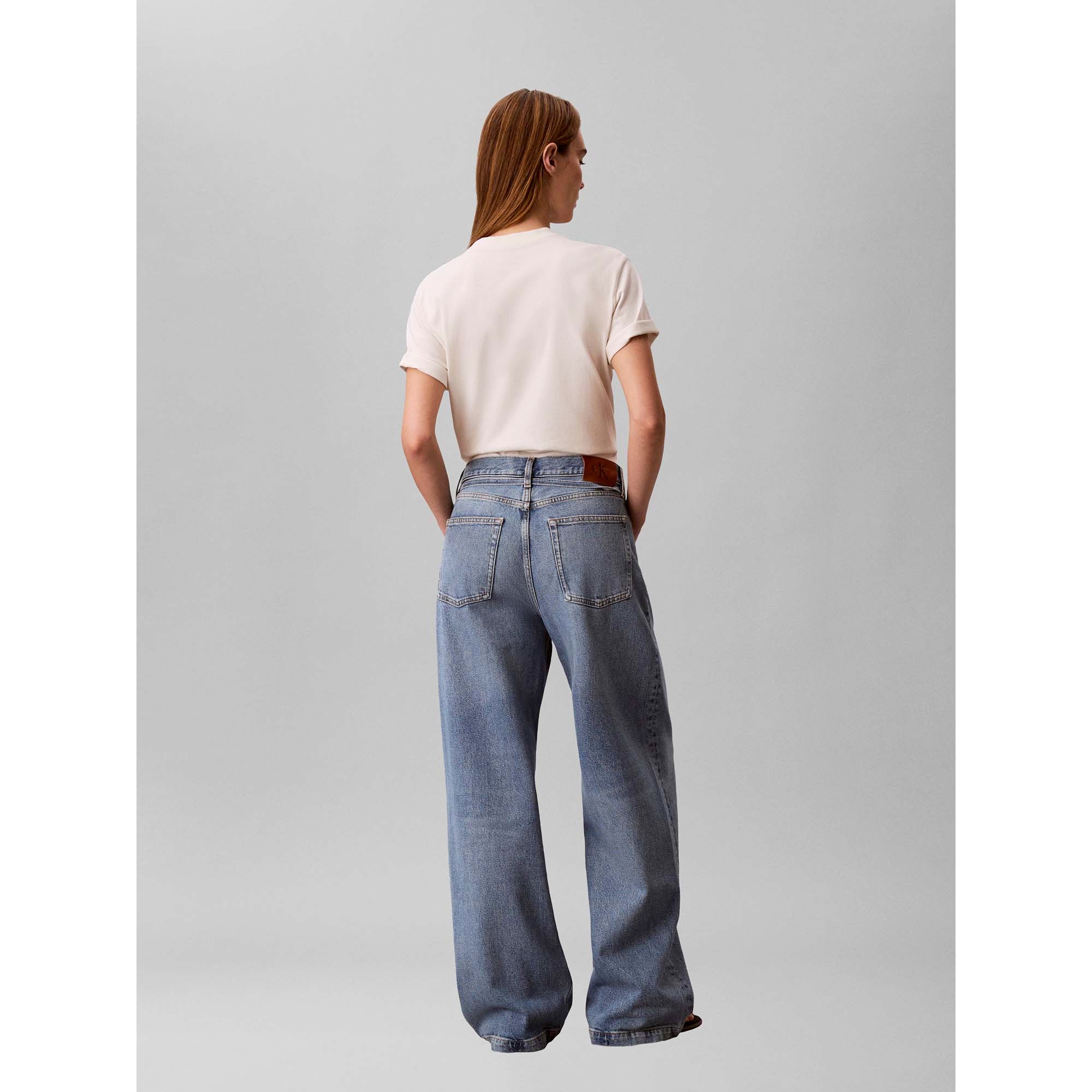 LOW_RISE_BAGGY_OVERN_LV047E752G_3NS_Image_3