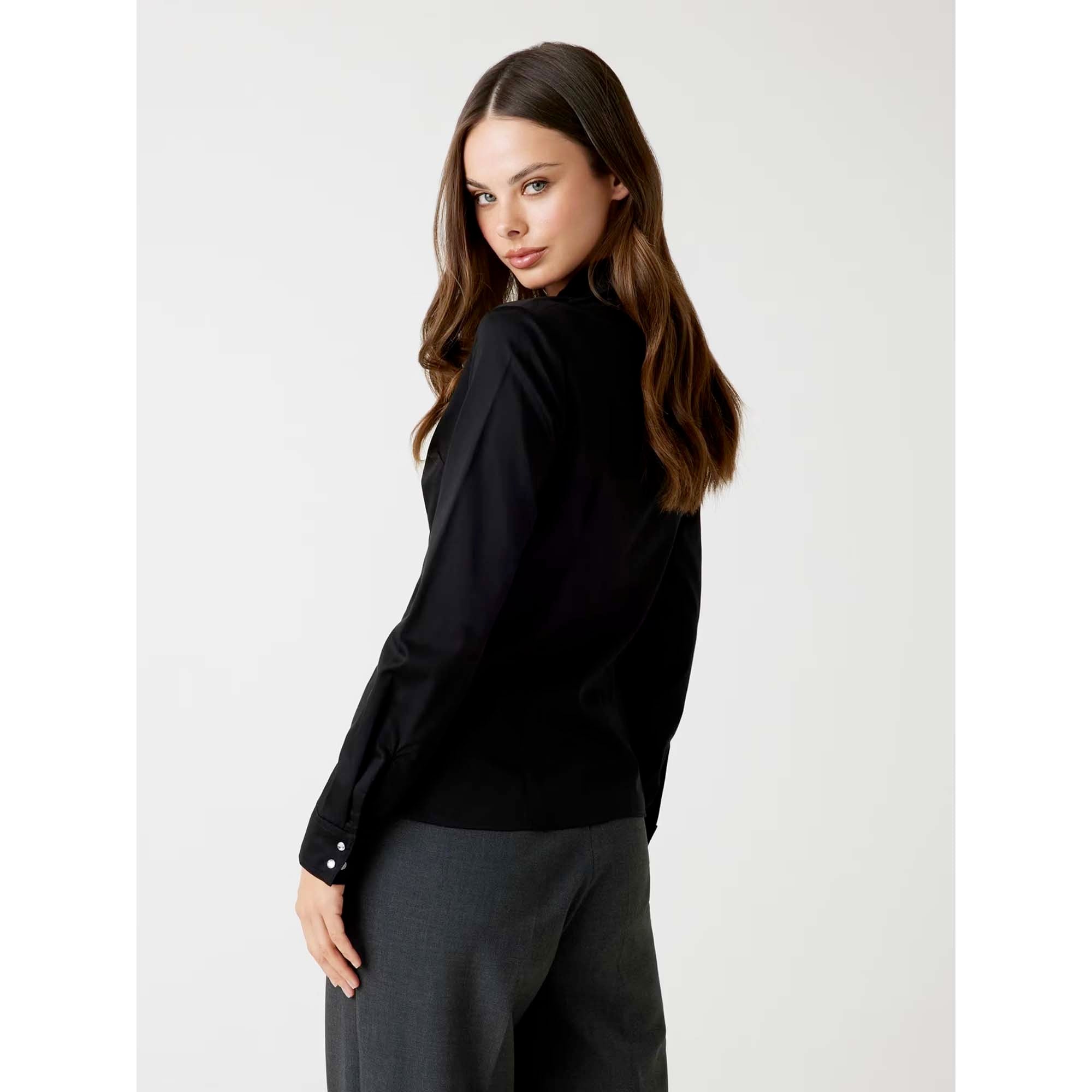 LS_CATE_SHIRT_W2YH41WAF10_JBLK_Image_3