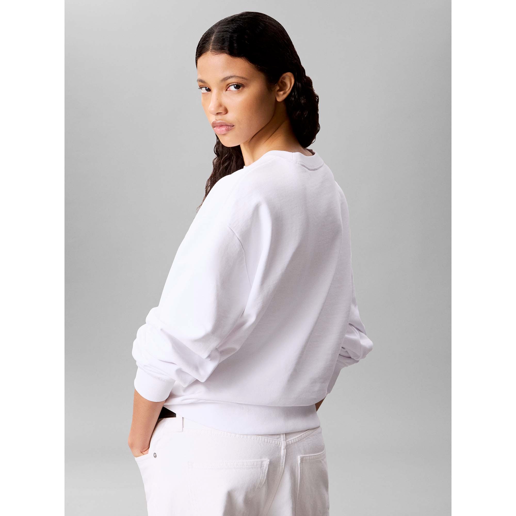 LS_MONOLOGO_FRENCH_T_LV047B234G_YAA_Image_2