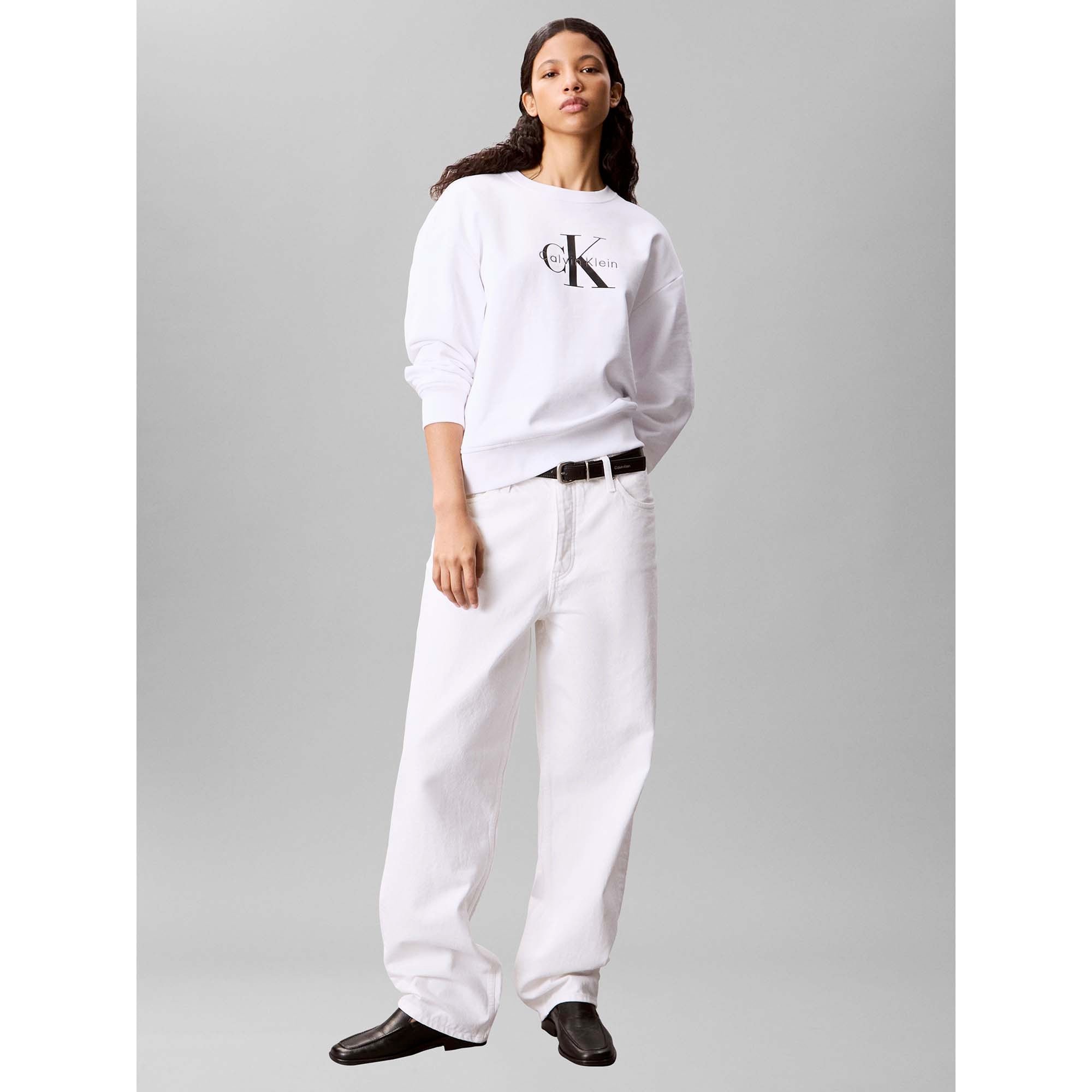 LS_MONOLOGO_FRENCH_T_LV047B234G_YAA_Image_4