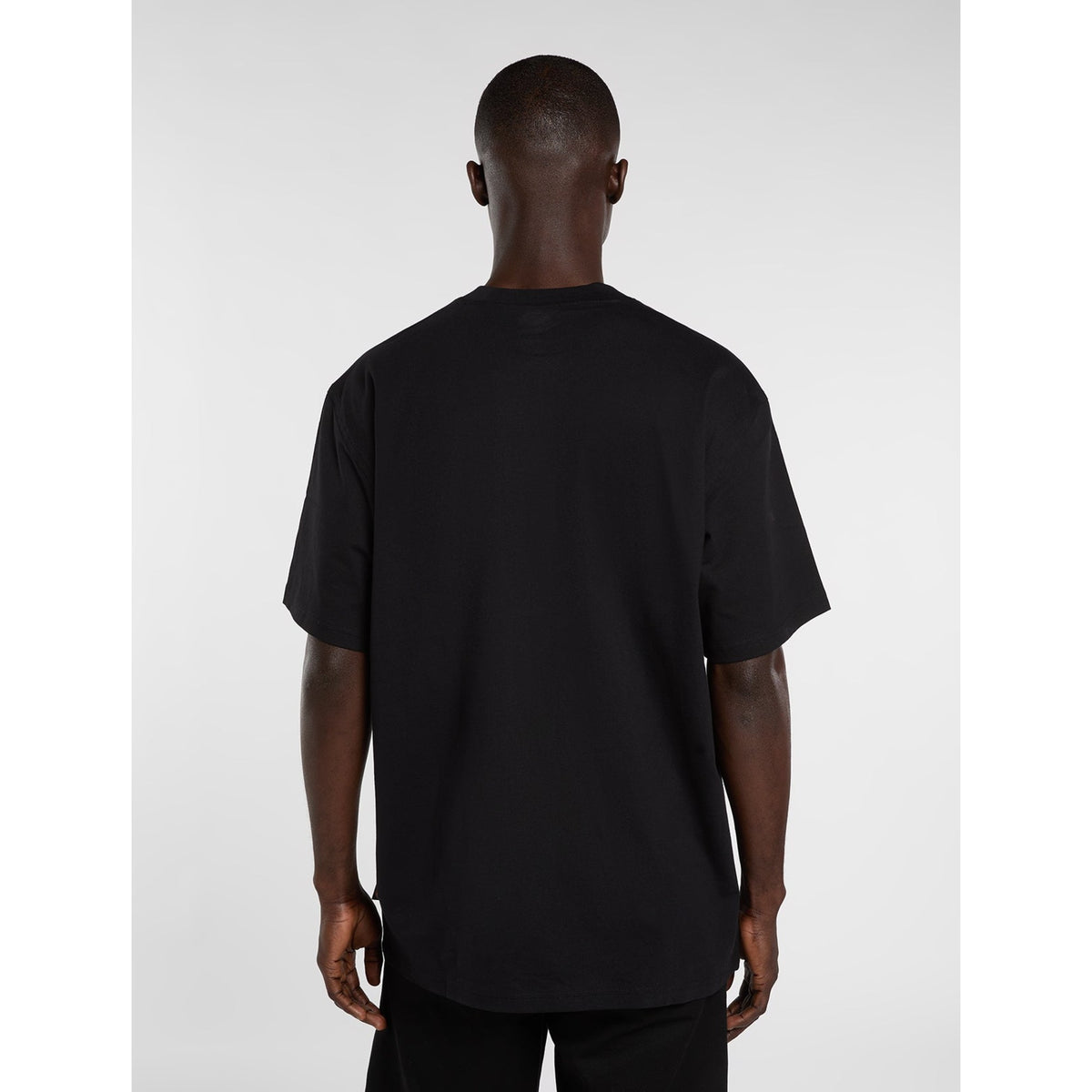 LYNNDYL_SS_TEE_DK0A88JH_BLK_Image_3