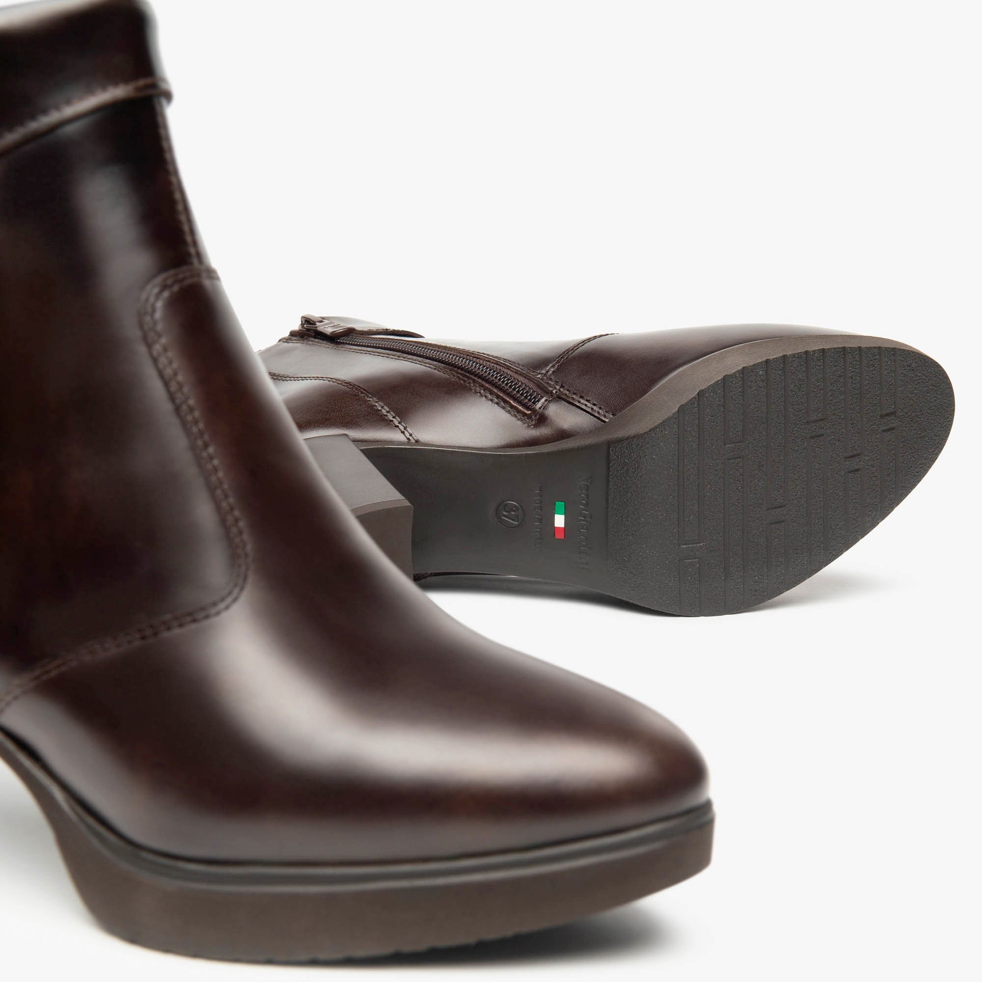 MANOLETE_PULESINA_L16720_TM_I513801D_300_Image_4