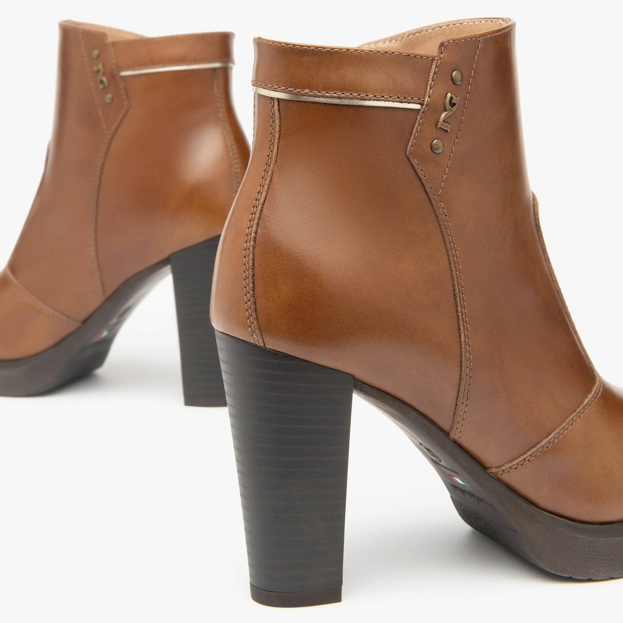 MANOLETE_TBRILL_PLATINO_6074_PUALTILIA_L16720_T_I513811D_400_Image_4