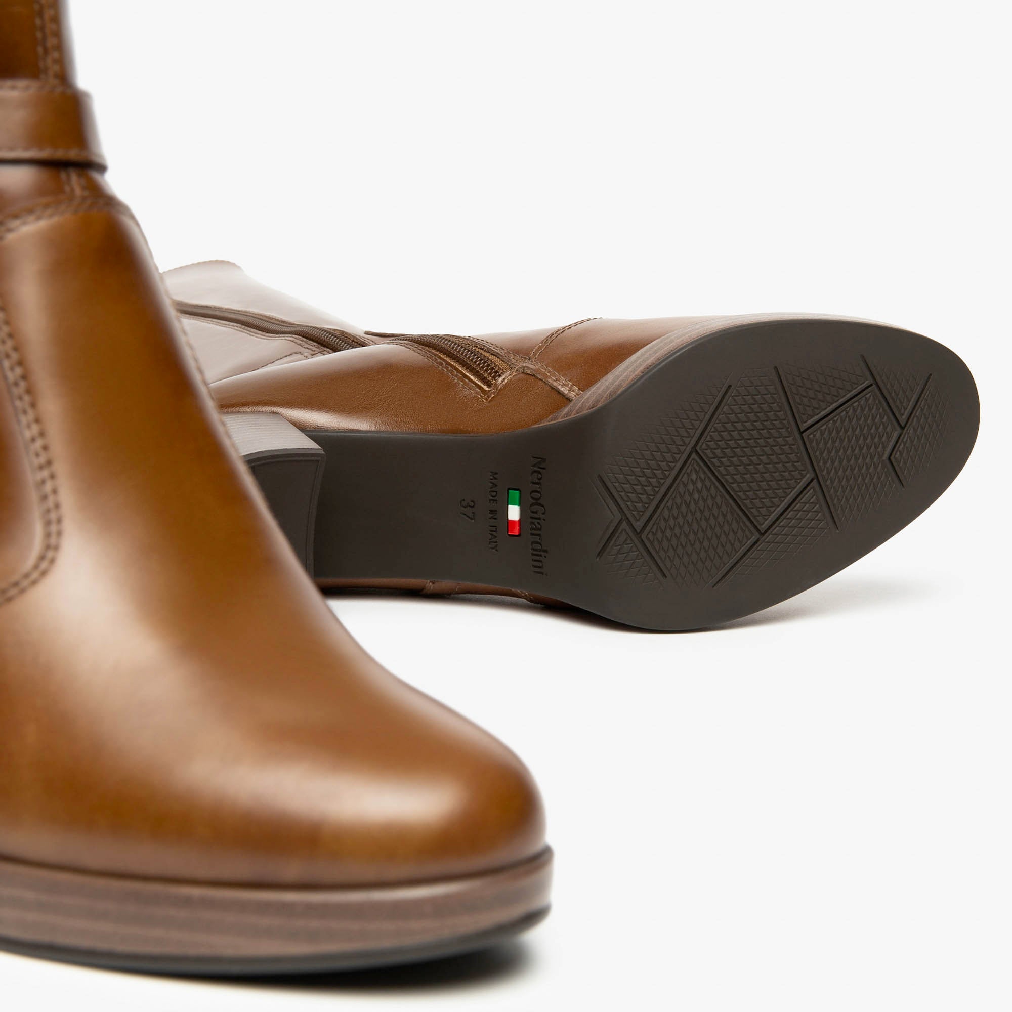 MANOLETE_TPU_ASOLA_T_I514621D_400_Image_4