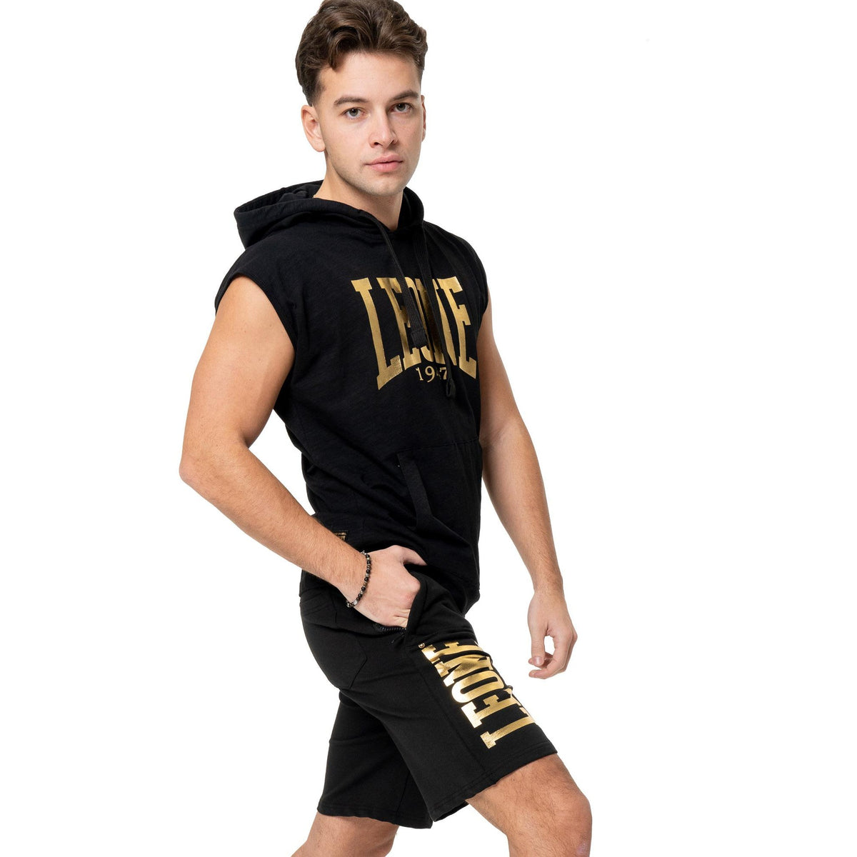 MAN_BERMUDA_GOLD_M6905B12F10_09_Image_6
