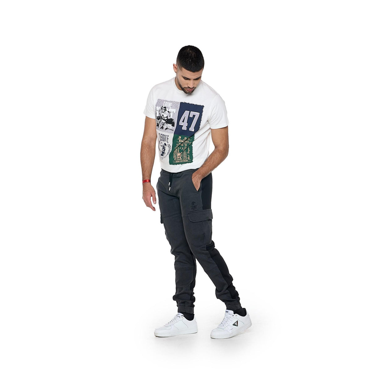 MAN_CARGO_SWEATPANTS_TREATMENTS_M6054P9F45_09_Image_4