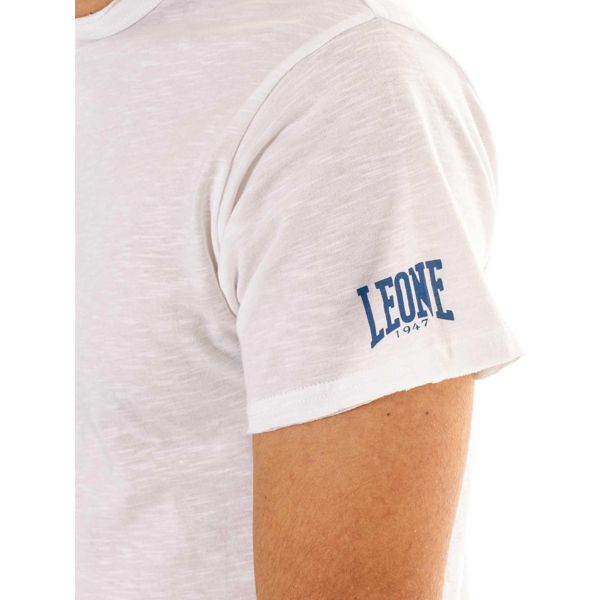 MAN_SHORT_SLEEVES_URBAN_M5651S10J24_00_Image_4