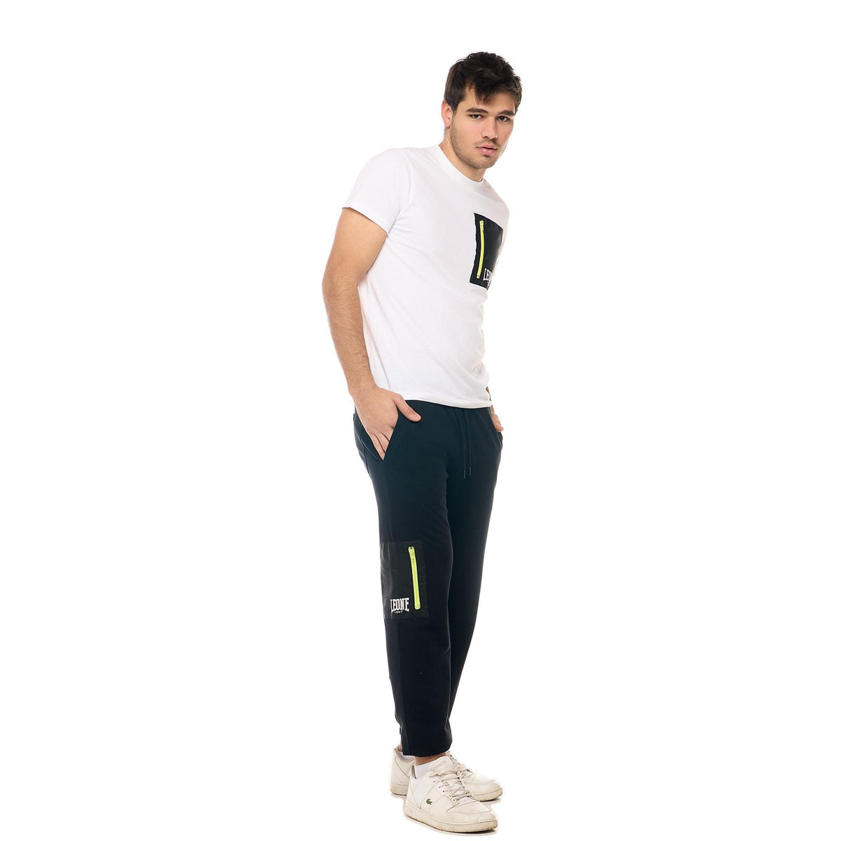MAN_SWEATPANTS_ACTIVE_M5621P8F10_09_Image_4