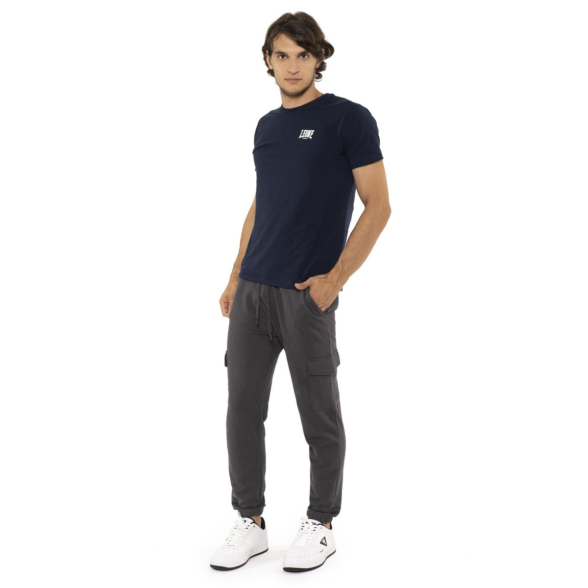 MAN_SWEATPANTS_CARGO_SMALL_LOGO_M6202P9F01_08_Image_3