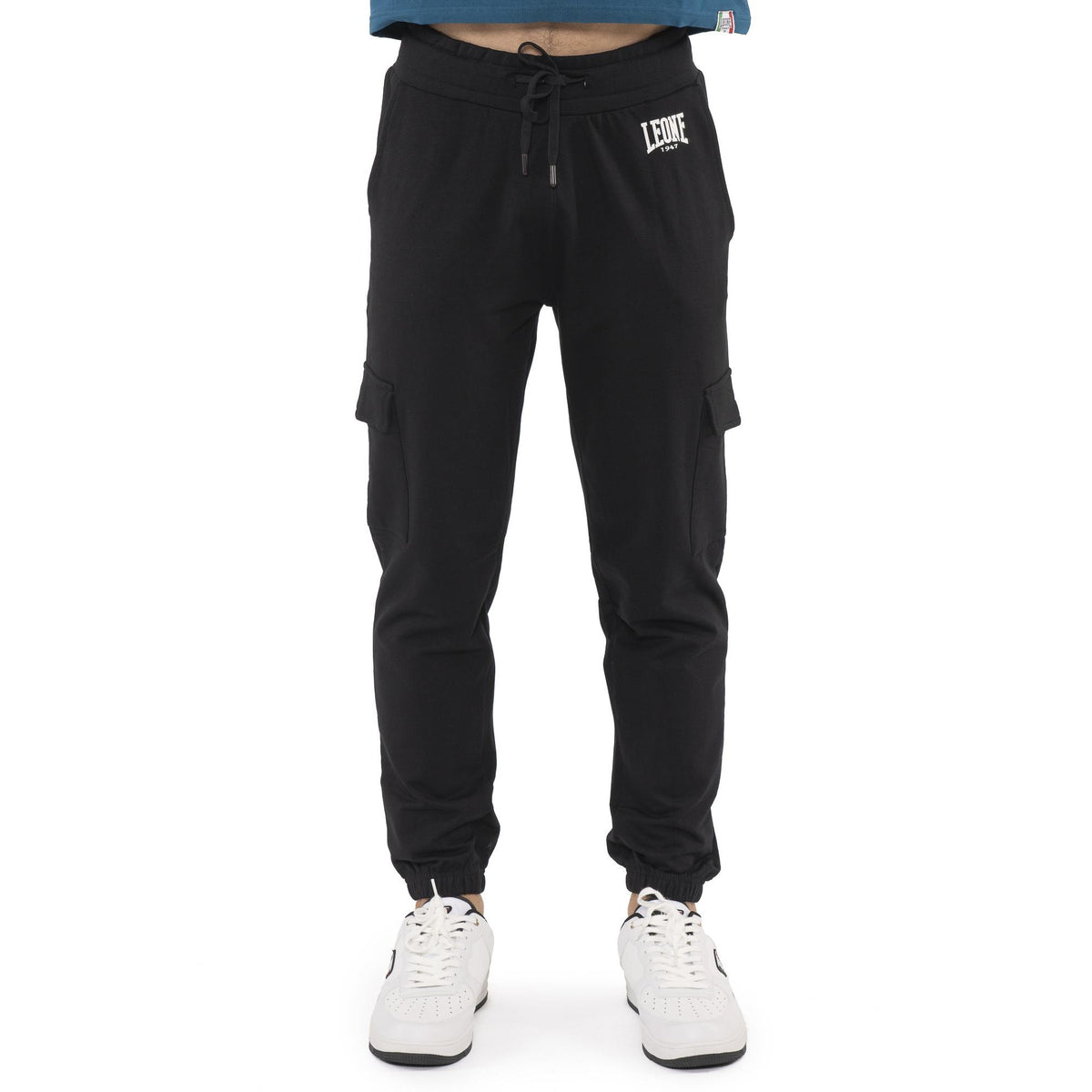 MAN_SWEATPANTS_CARGO_SMALL_LOGO_M6202P9F01_09_Image_2