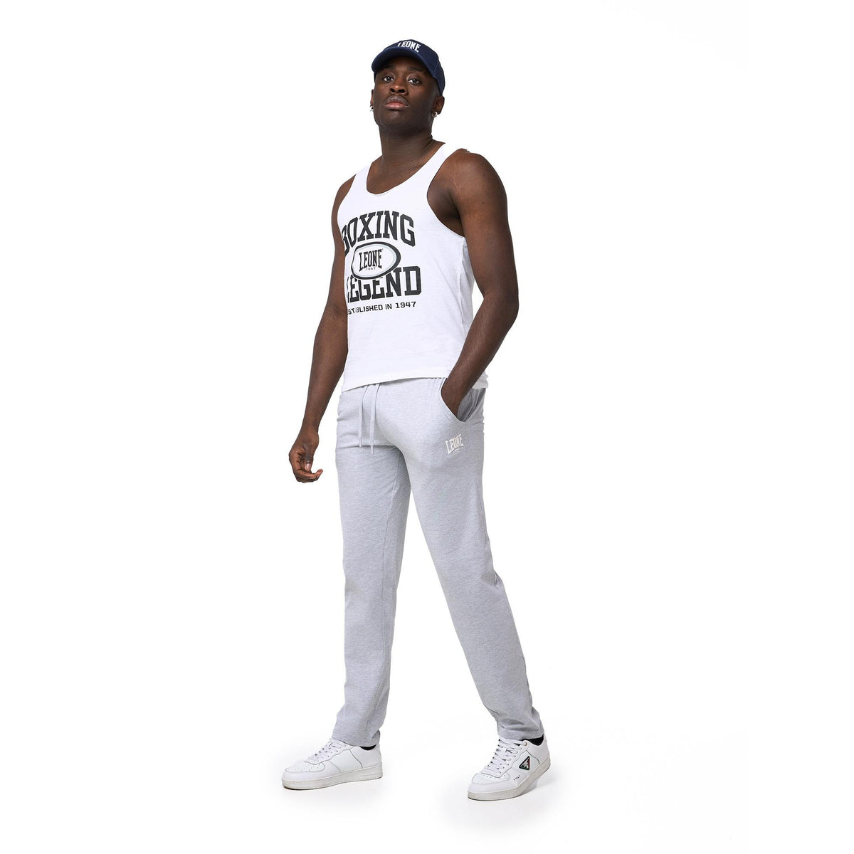 MAN_SWEATPANTS_EMBRO_M5617P8J01_04_Image_3