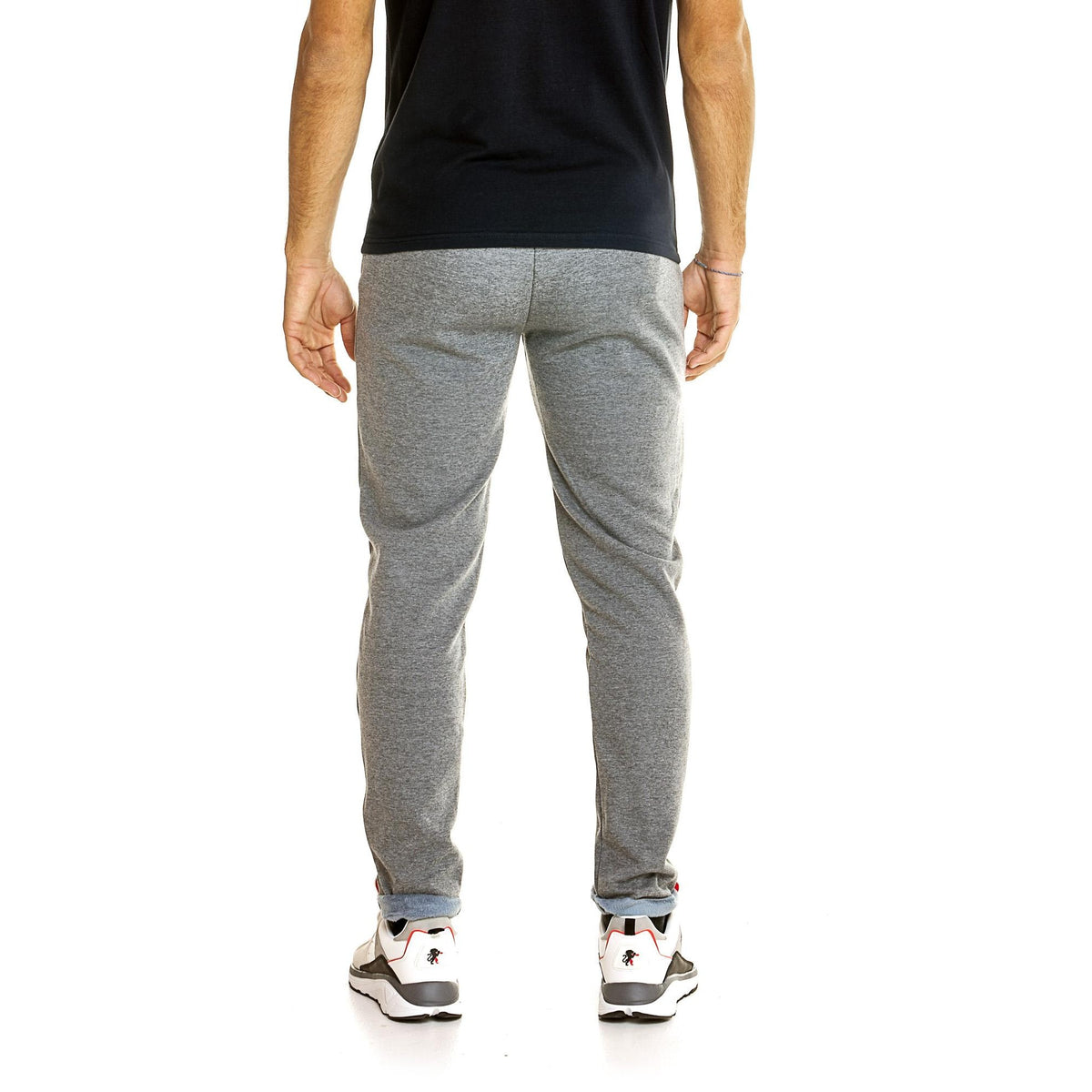 MAN_SWEATPANTS_LIFESTYLE_M5026P7F43_05_Image_5