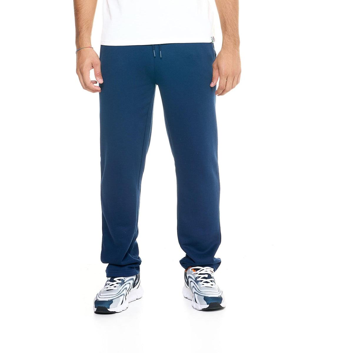 MAN_SWEATPANTS_URBAN_M5032P7F44_10_Image_2