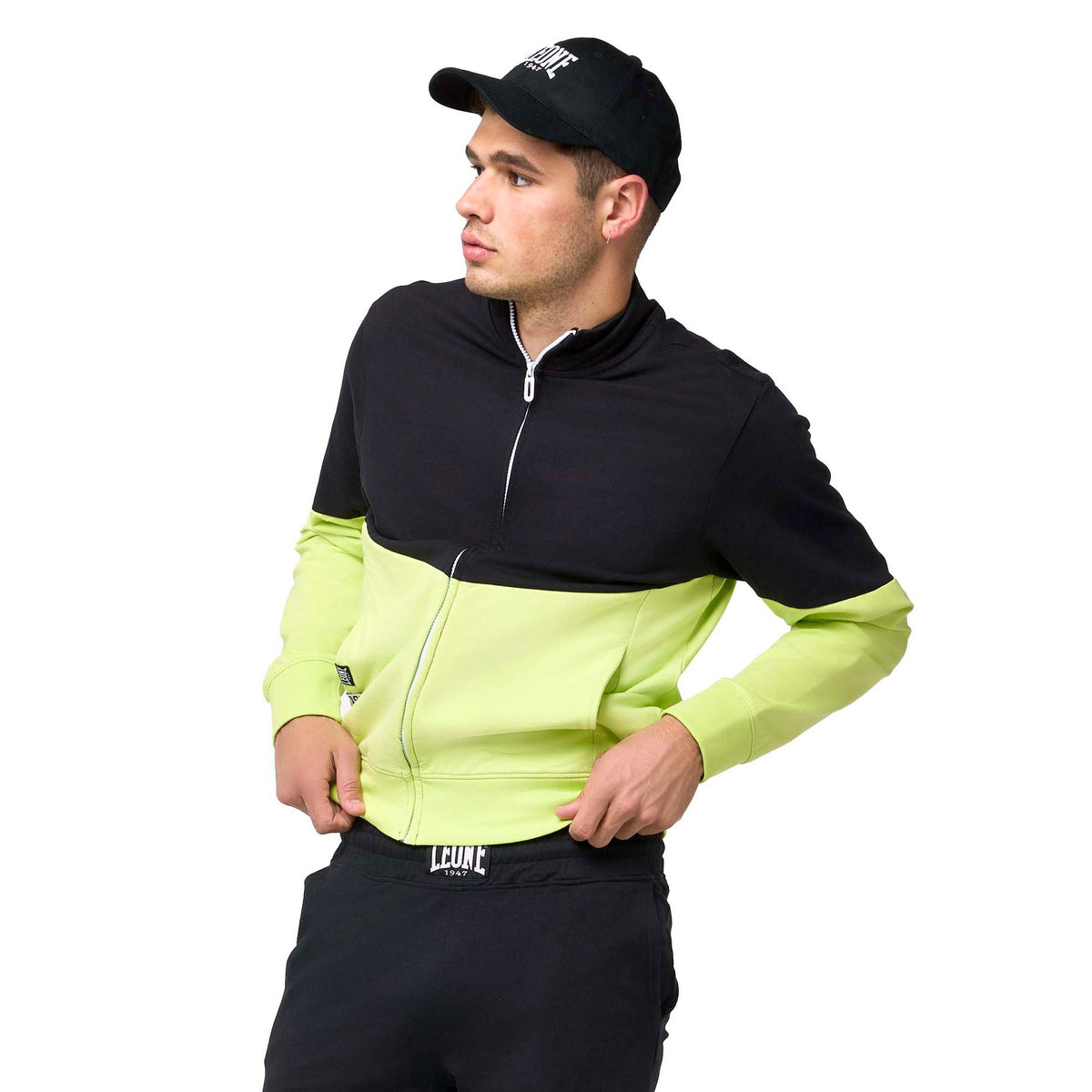MAN_TRACKSUITS_ACTIVE_M5619A8F10A_0930N_Image_3
