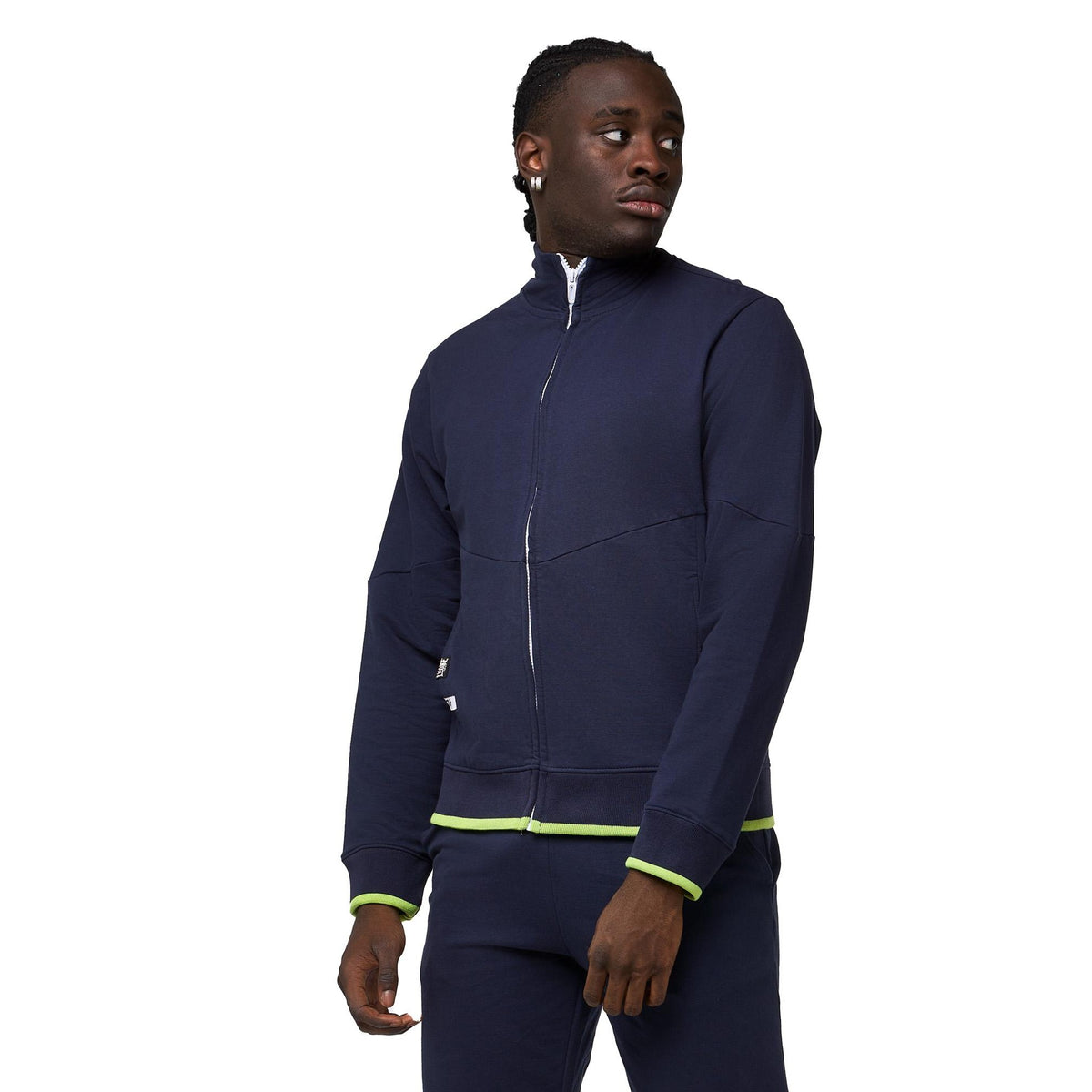 MAN_TRACKSUITS_ACTIVE_M5619A8F10A_10_Image_3