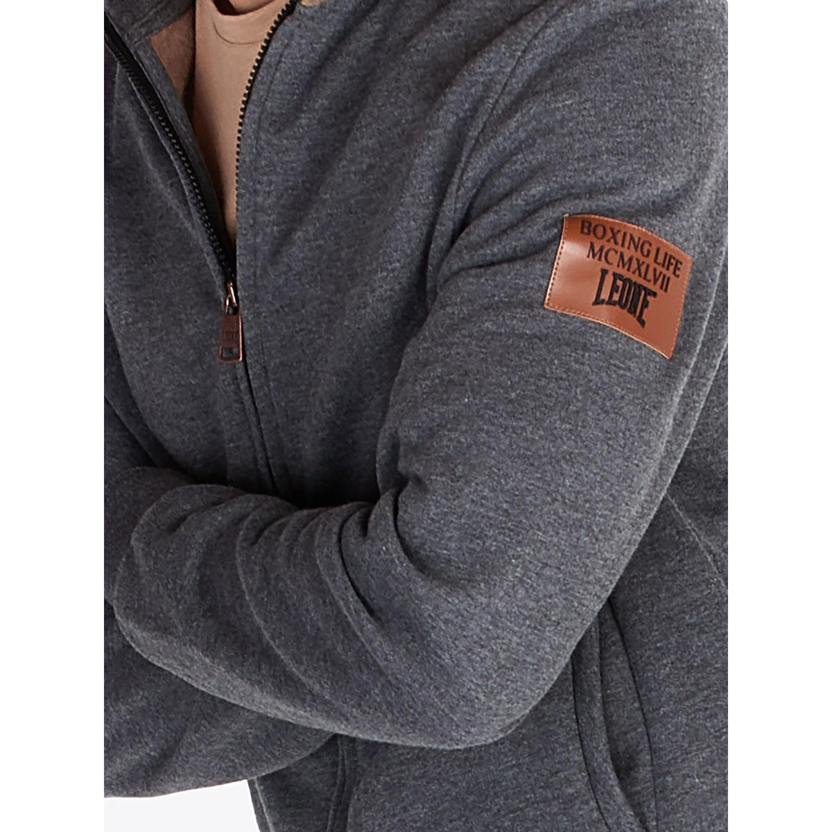 MAN_TRACKSUITS_NEUTRALS_M3081A3F26A_08_Image_6