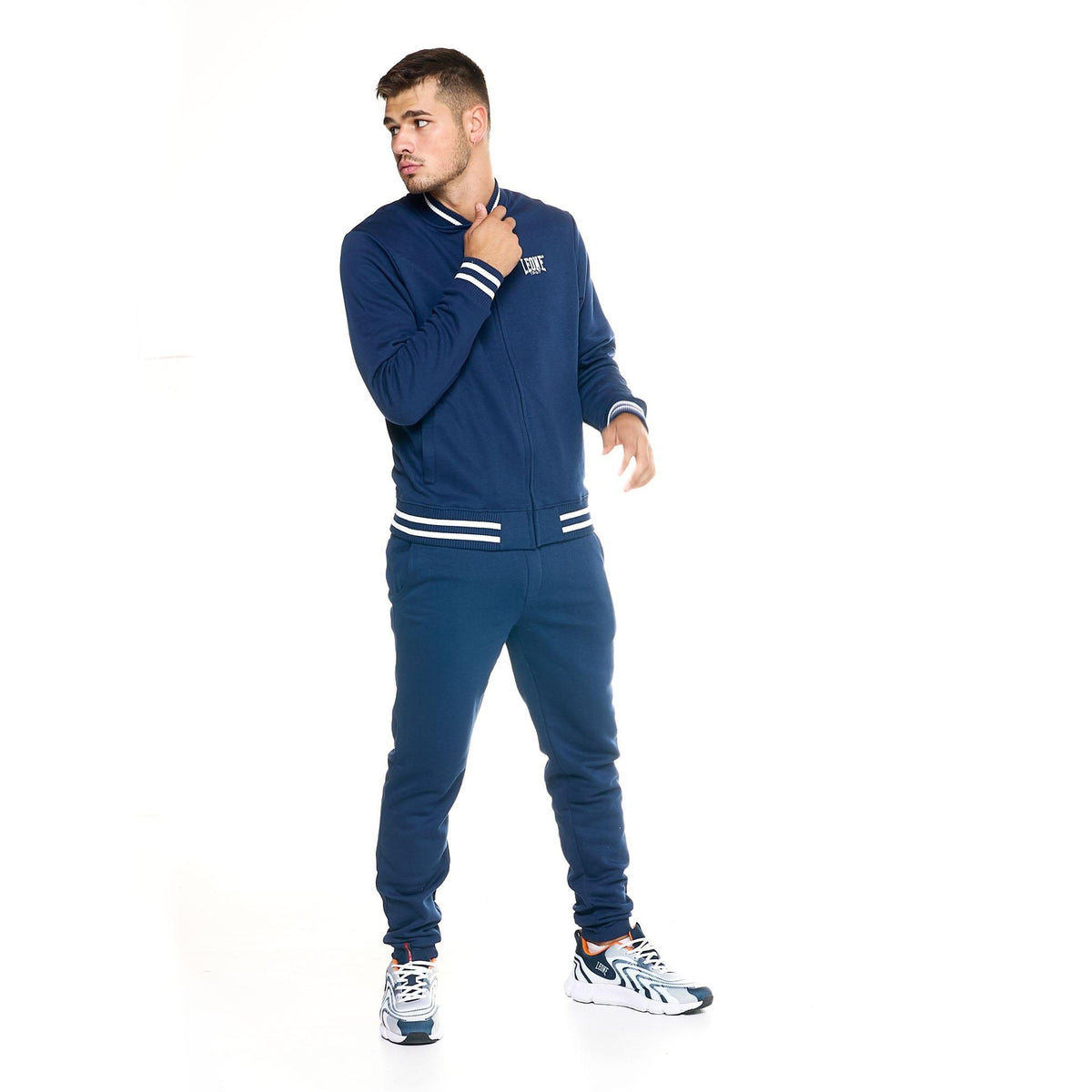 MAN_TRACKSUIT_FULL_ZIP_LIFESTYLE_M5020A7F42_10_Image_4