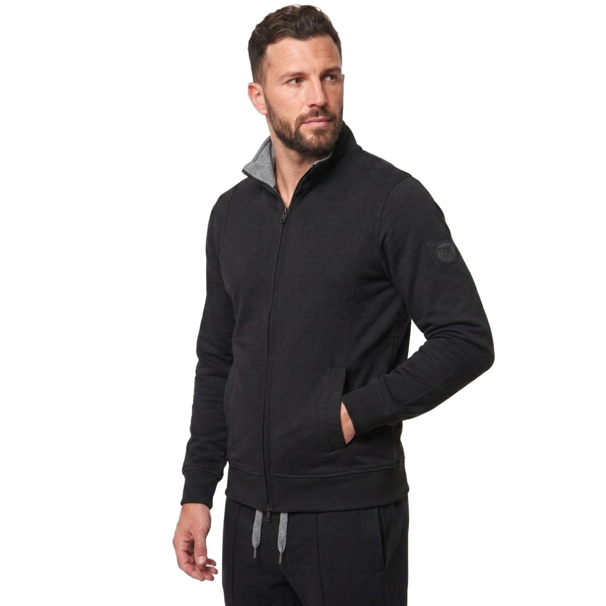MAN_TRAVELWEAR_M7245A13F47_09_Image_3