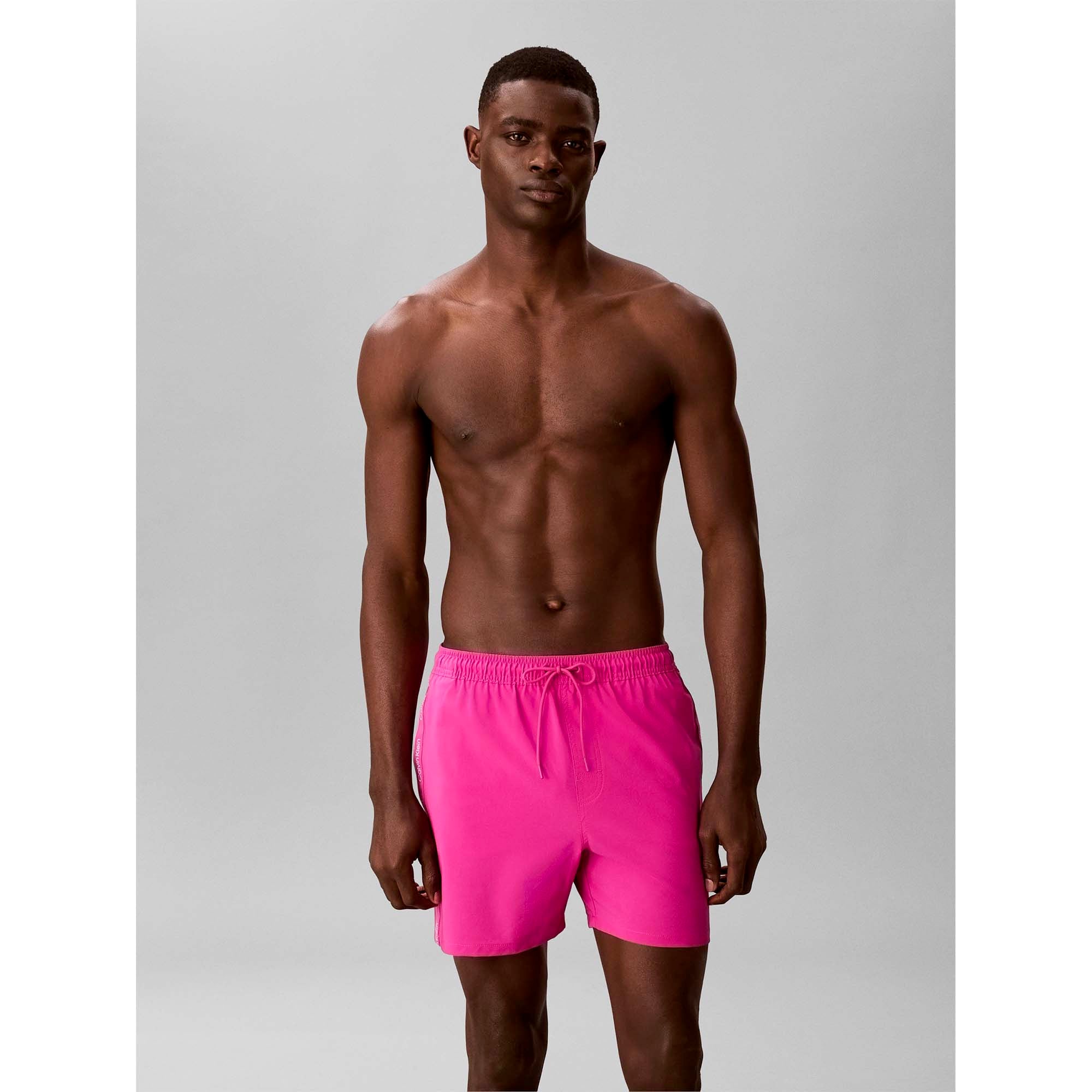 MEDIUM_DRAWSTRING_CORE_LV00N61002_MKT_Image_2