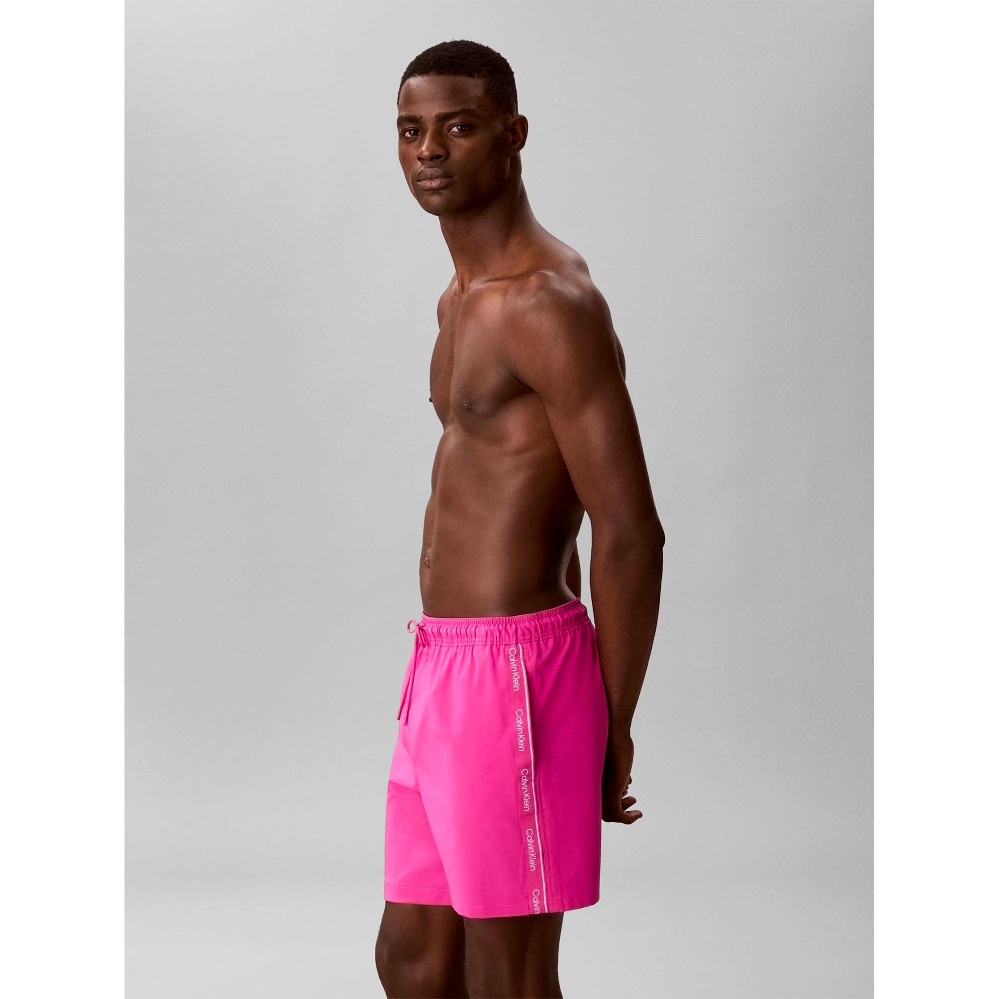 MEDIUM_DRAWSTRING_CORE_LV00N61002_MKT_Image_3