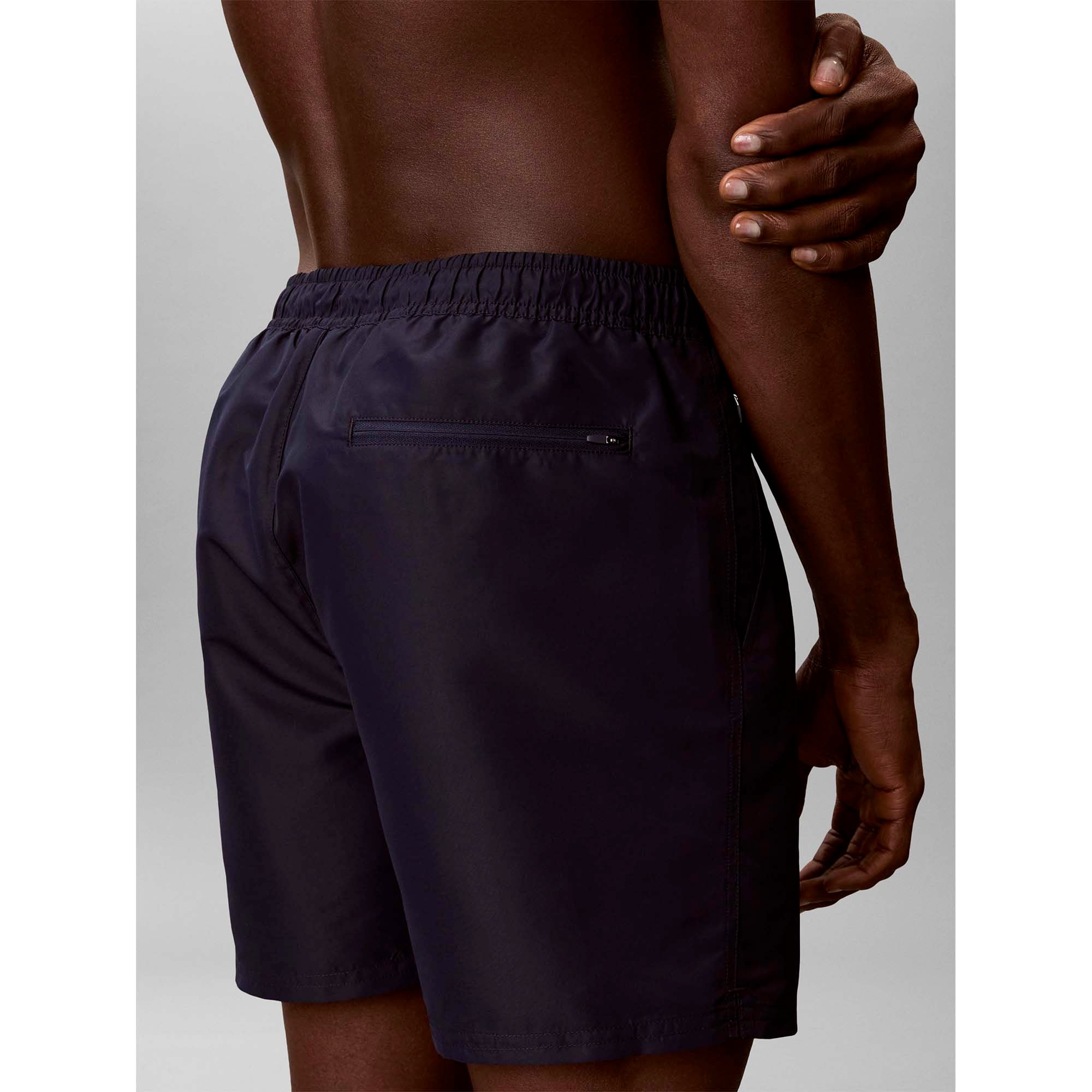 MEDIUM_DRAWSTRING_LV00N61047_0PP_Image_5
