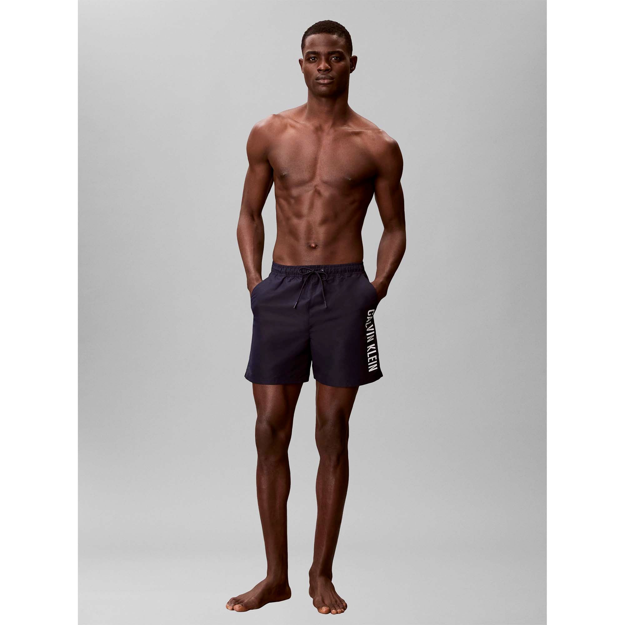 MEDIUM_DRAWSTRING_LV00N61047_0PP_Image_6