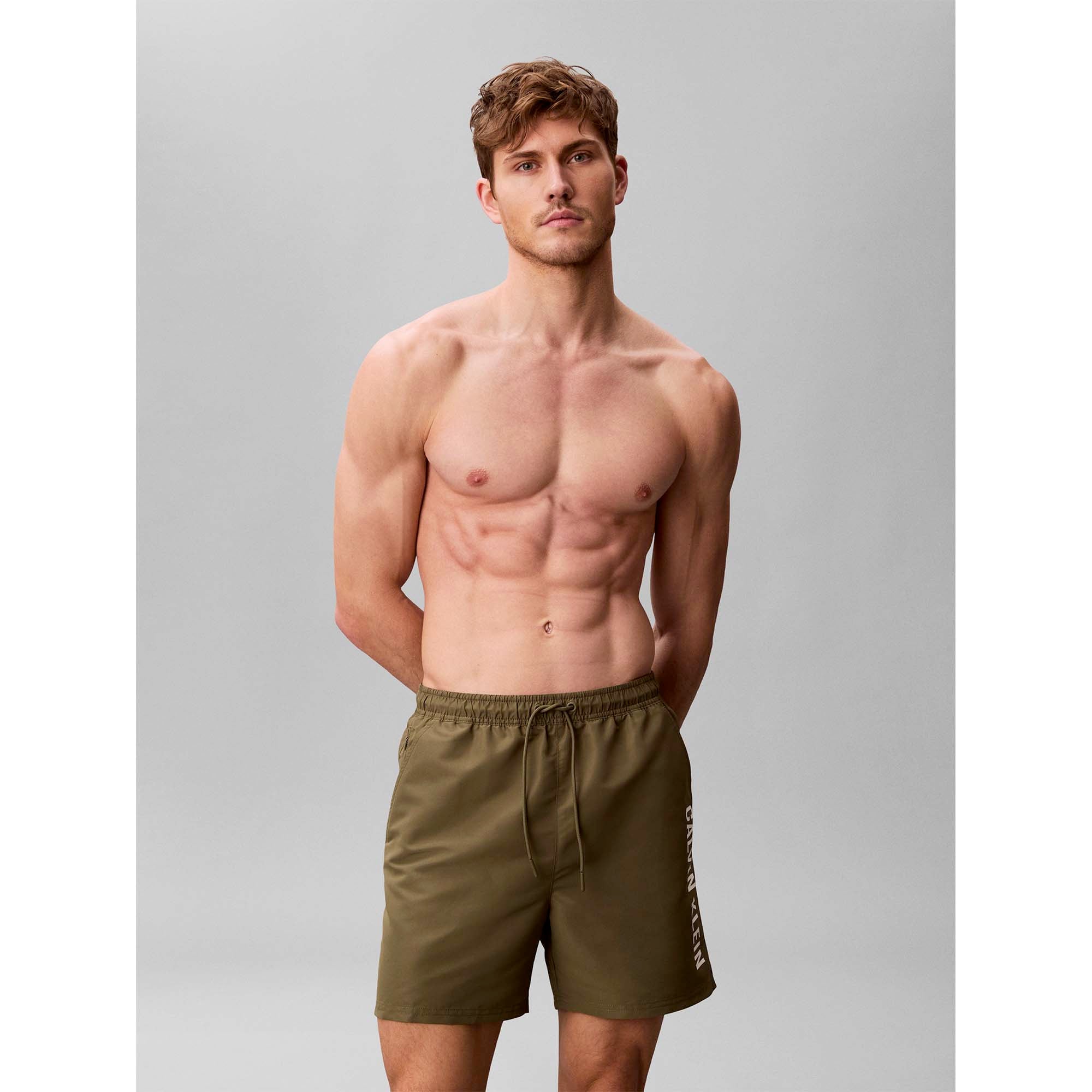 MEDIUM_DRAWSTRING_LV00N61047_PLI_Image_2