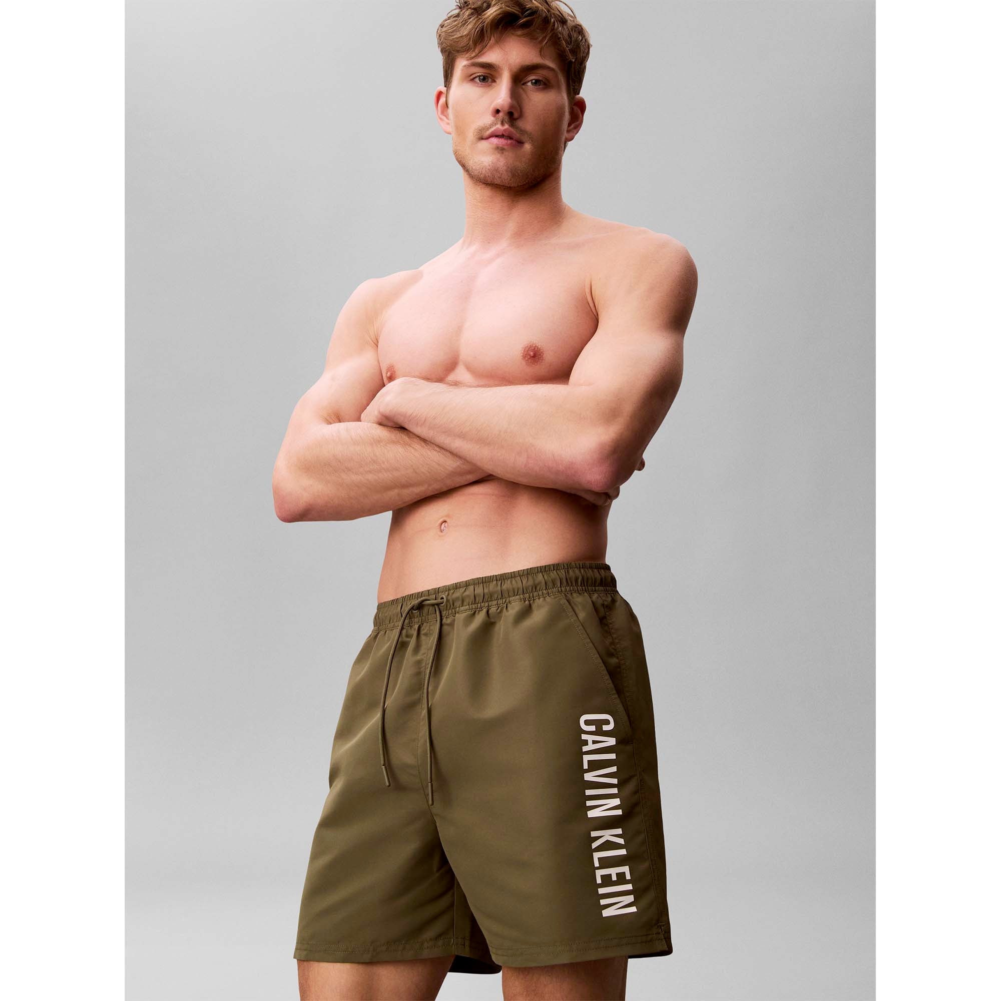 MEDIUM_DRAWSTRING_LV00N61047_PLI_Image_4