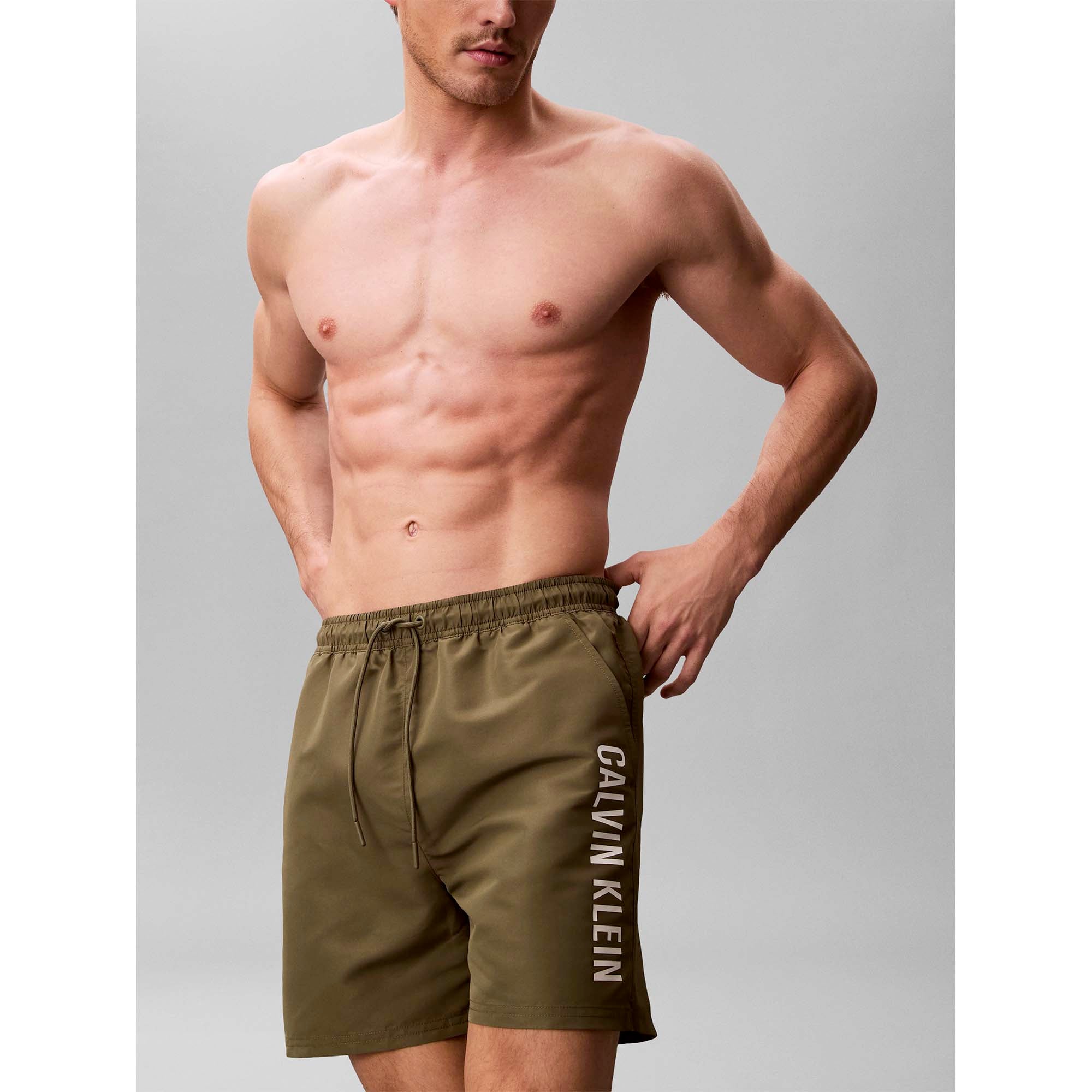 MEDIUM_DRAWSTRING_LV00N61047_PLI_Image_5