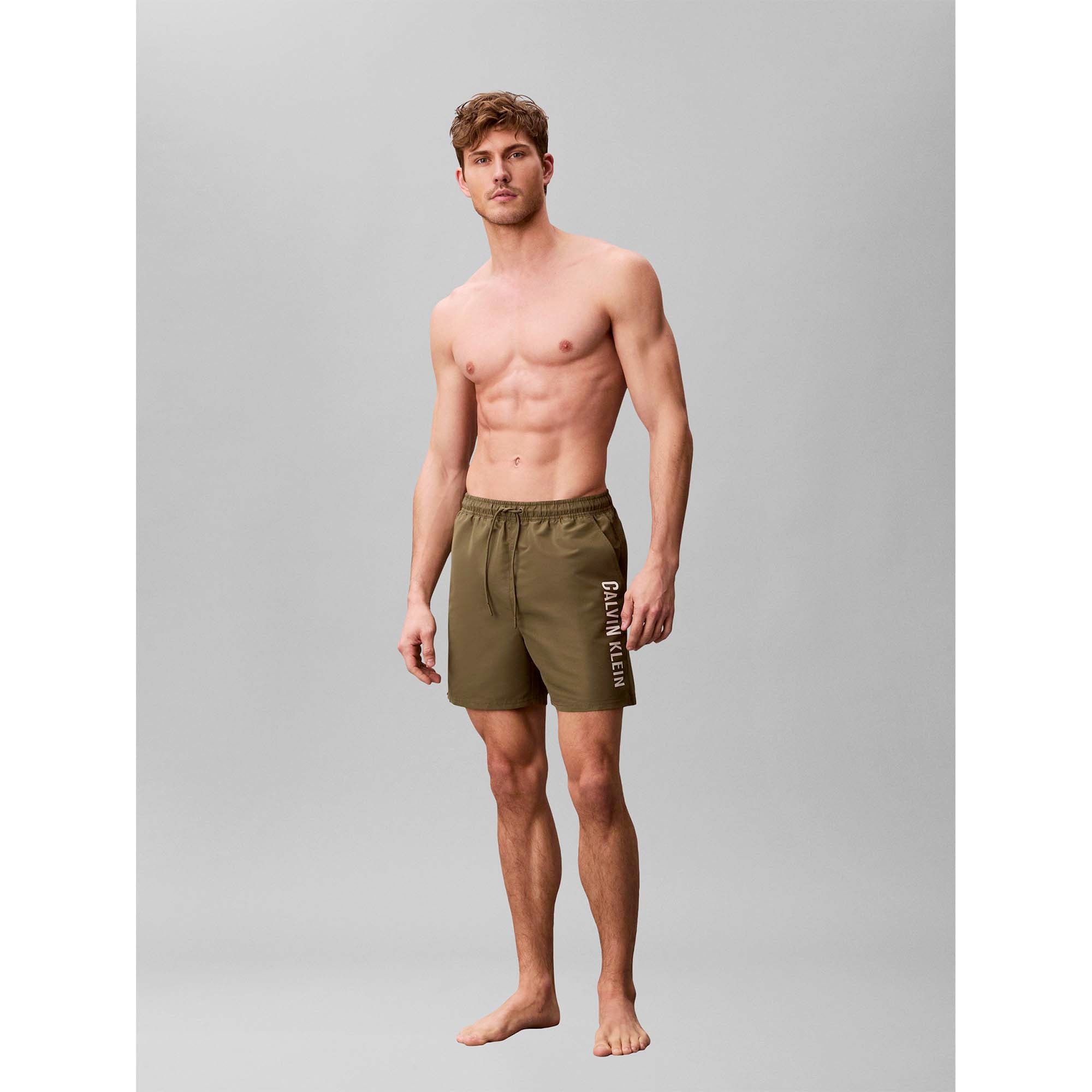 MEDIUM_DRAWSTRING_LV00N61047_PLI_Image_6