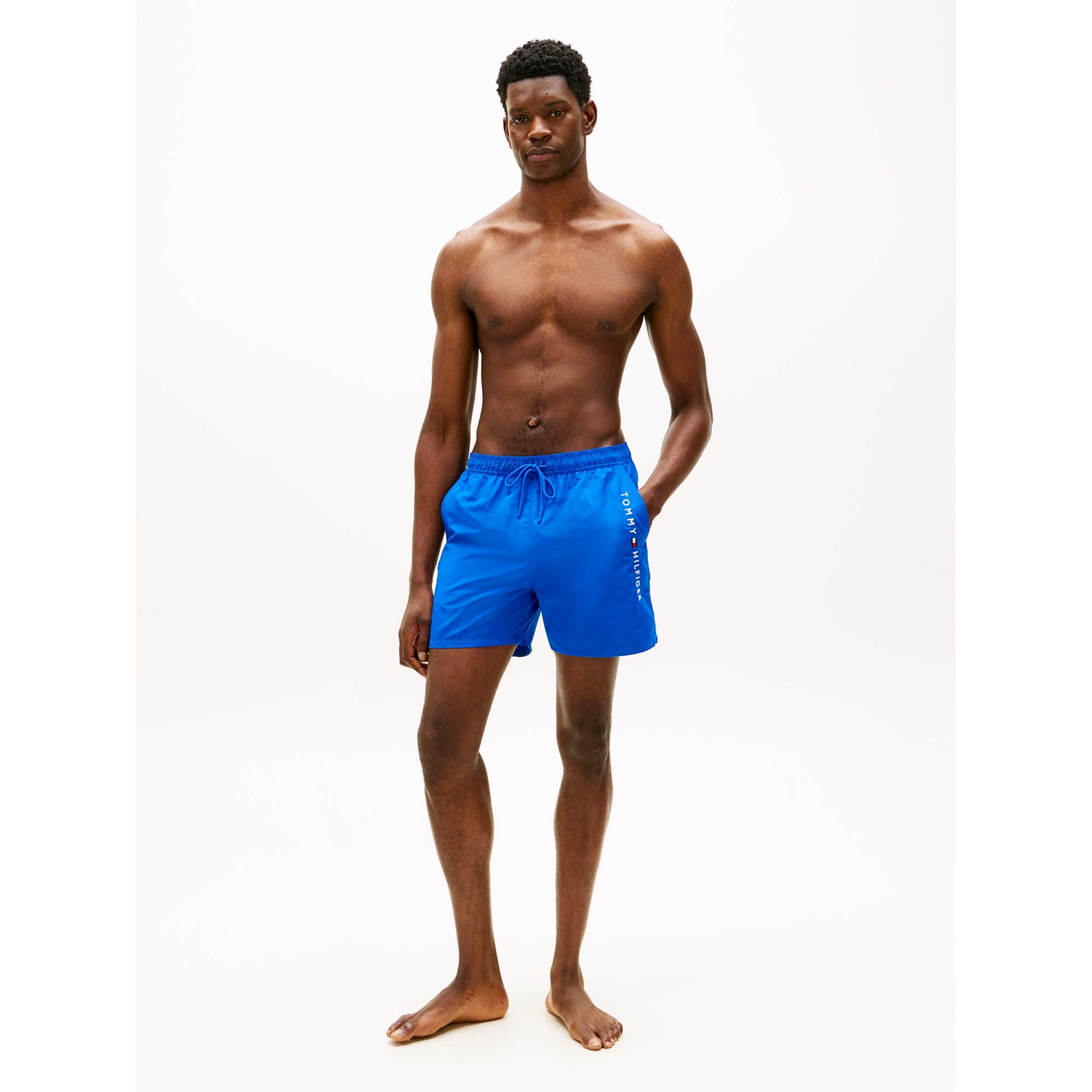 MEDIUM_DRAWSTRING_zip_pocket_UM0UM03748_C7F_Image_5