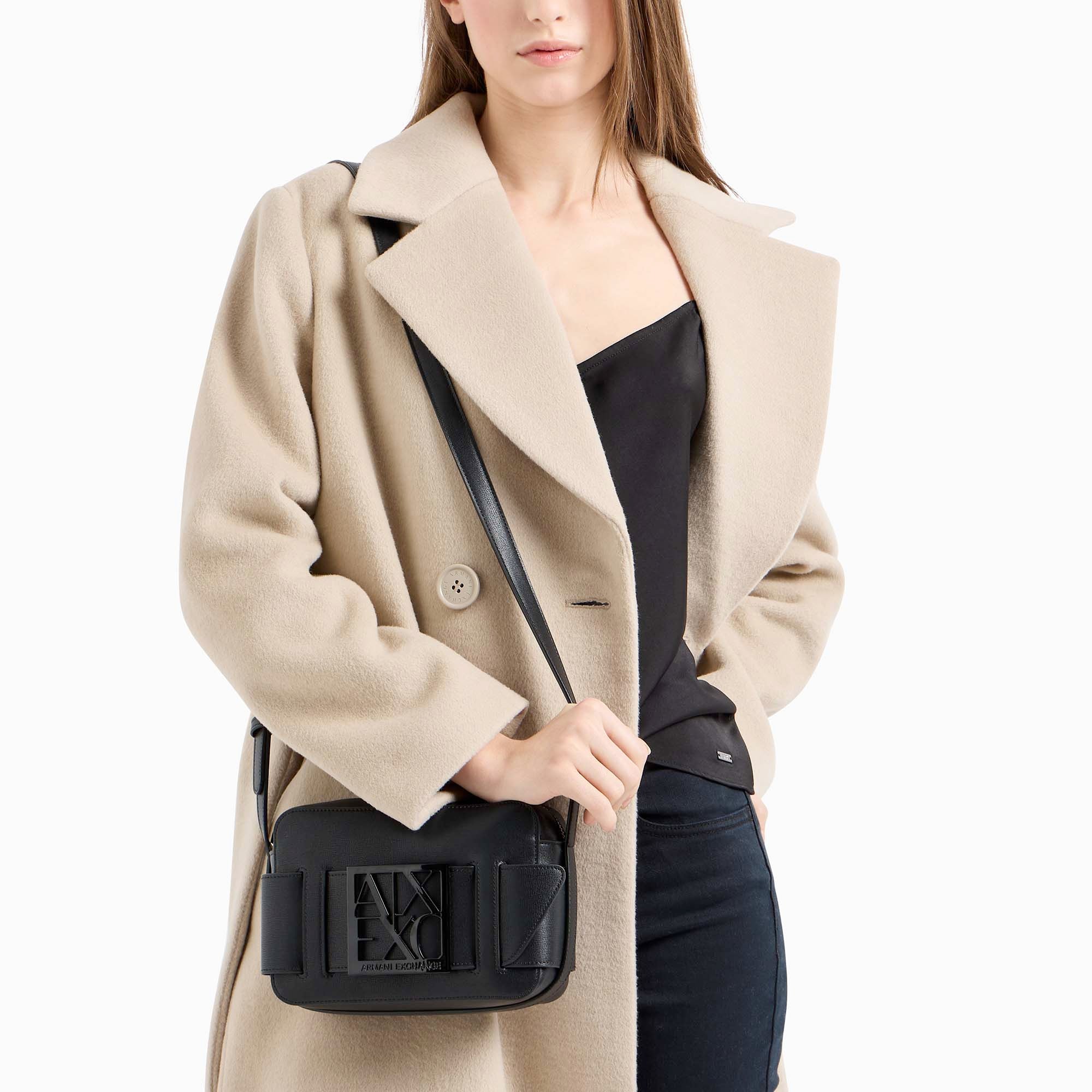 MESSENGER_BAG_9426990A874_00020_Image_6