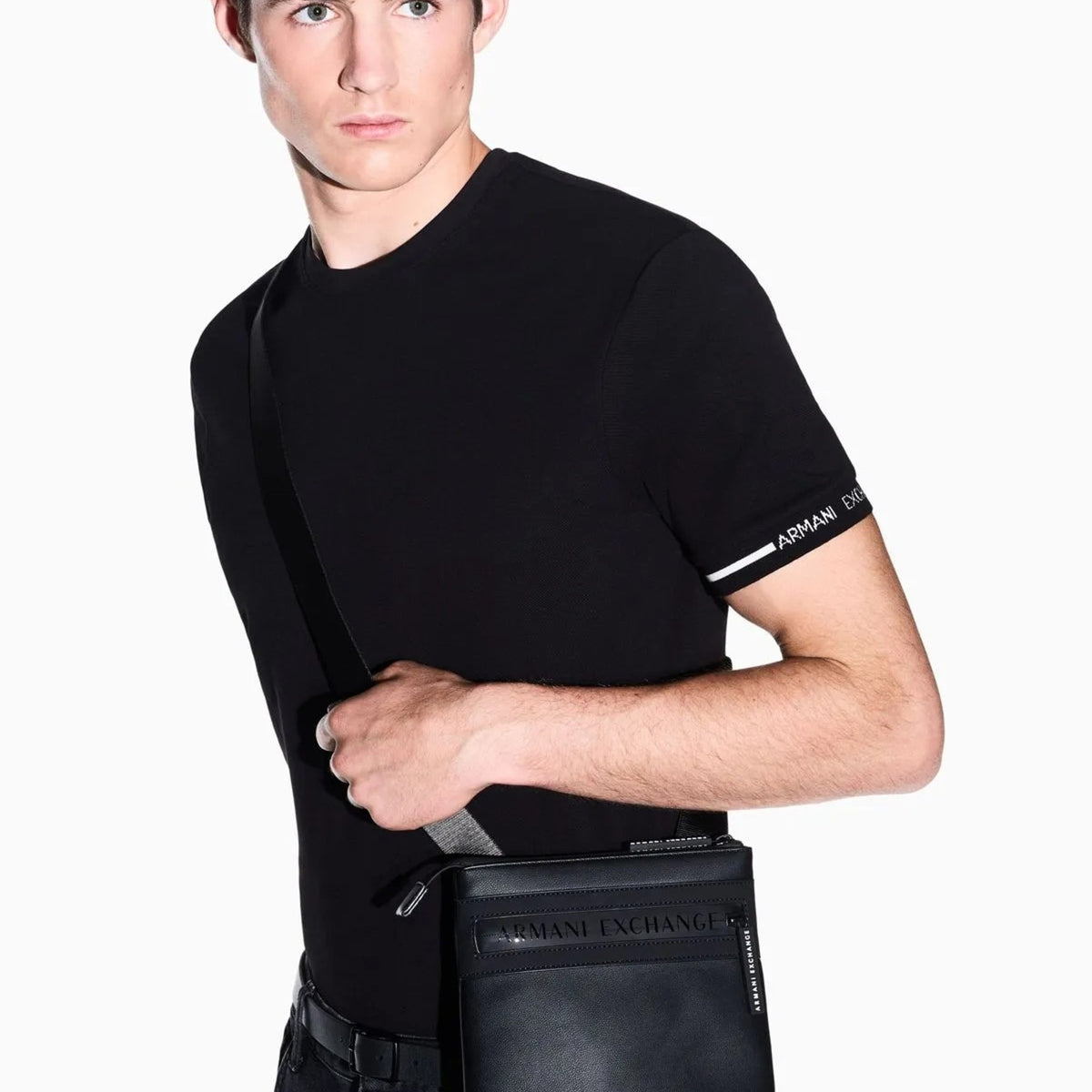 MESSENGER_BAG_XM003594AF26679_MC043_Image_2