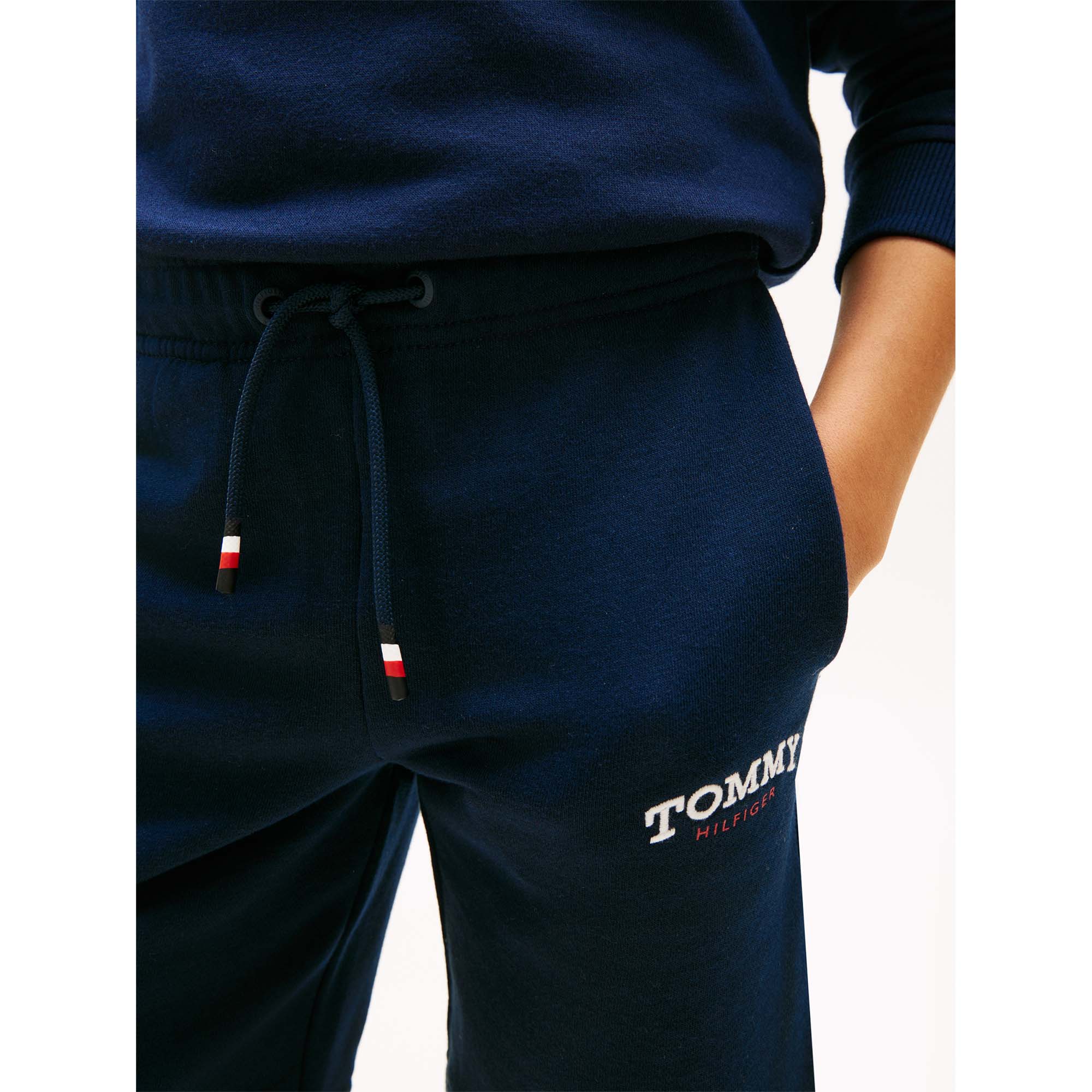 MONOTYPE_GRAPHIC_SWEATSHORT_THKB0KB10242T_C1G_Image_5