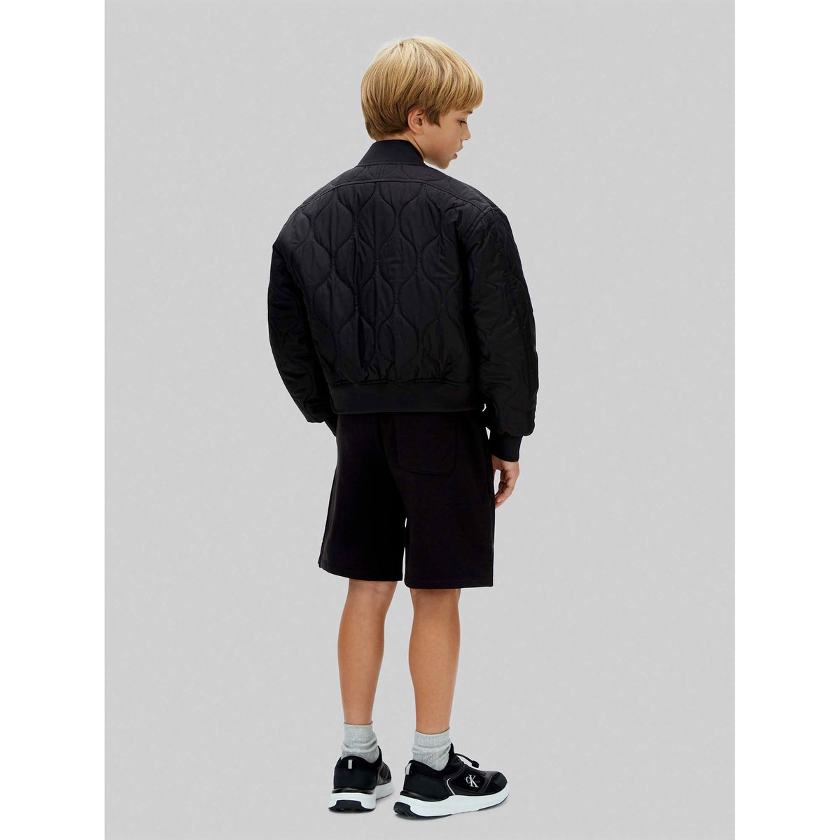MONO_LOGO_RELAXED_SHORTS_CKLV1CKSJC51T_BEH_Image_4