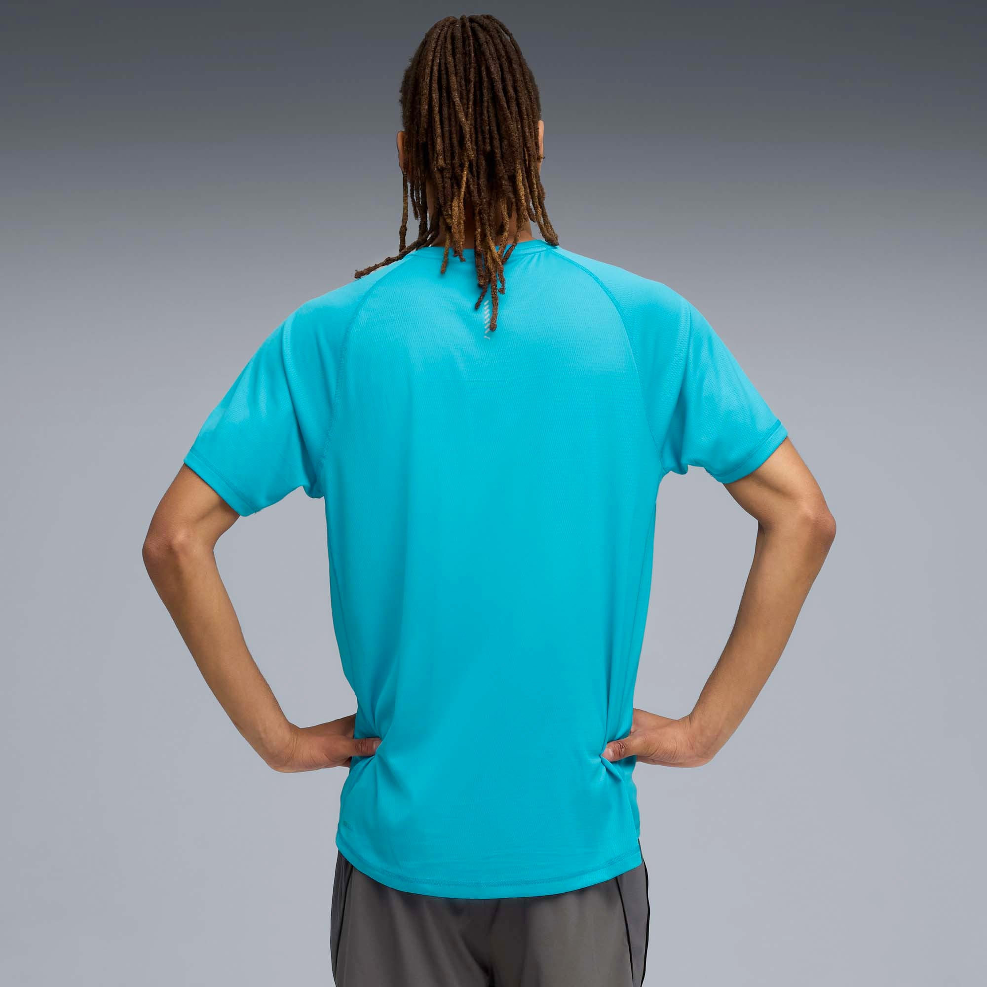 M_RUN_VELOCITY_TEE_POLY_526600_18_Image_3