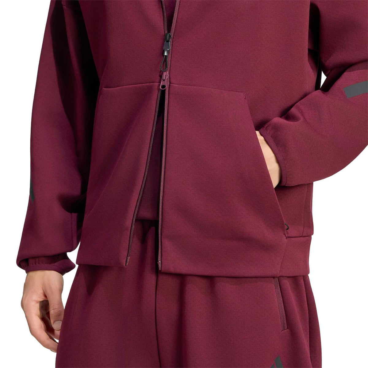 M_ZNE_FZ_KF3833_MAROON_Image_6