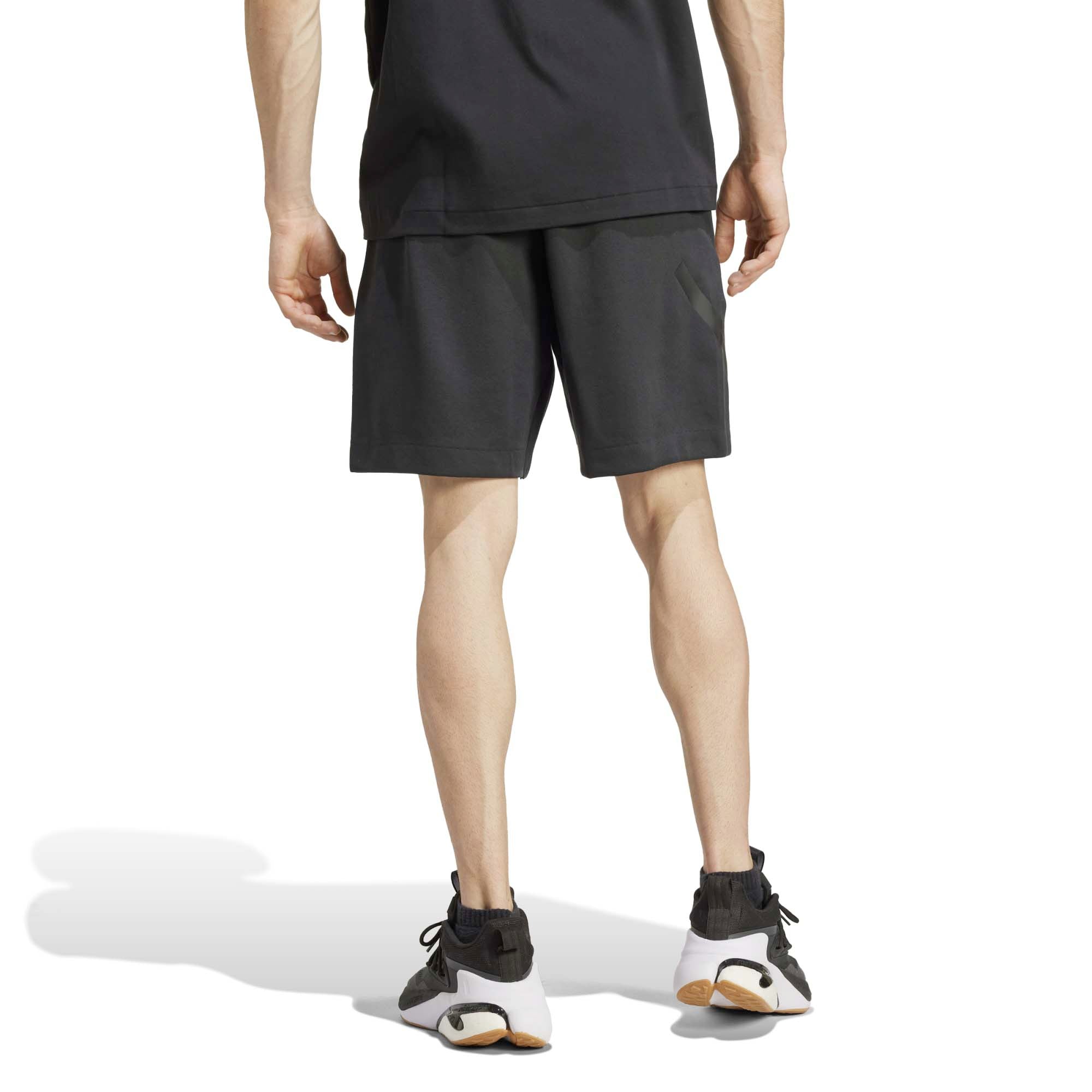 M_ZNE_SHO_JE7540_BLACK_Image_3